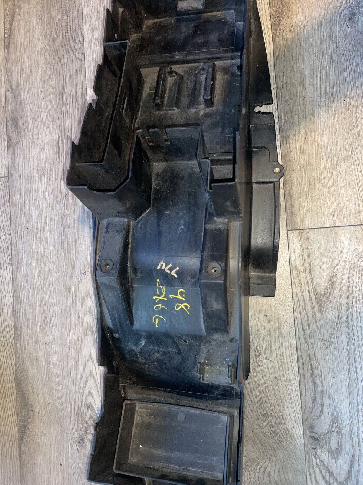 98-99 KAWASAKI ZX6R BATTERY TRAY UNDERTAIL