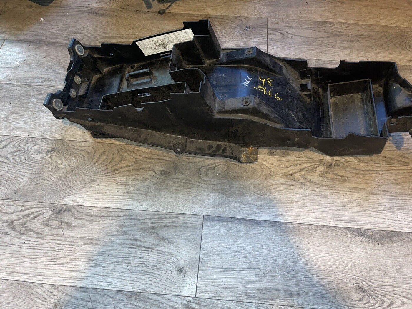 98-99 KAWASAKI ZX6R BATTERY TRAY UNDERTAIL