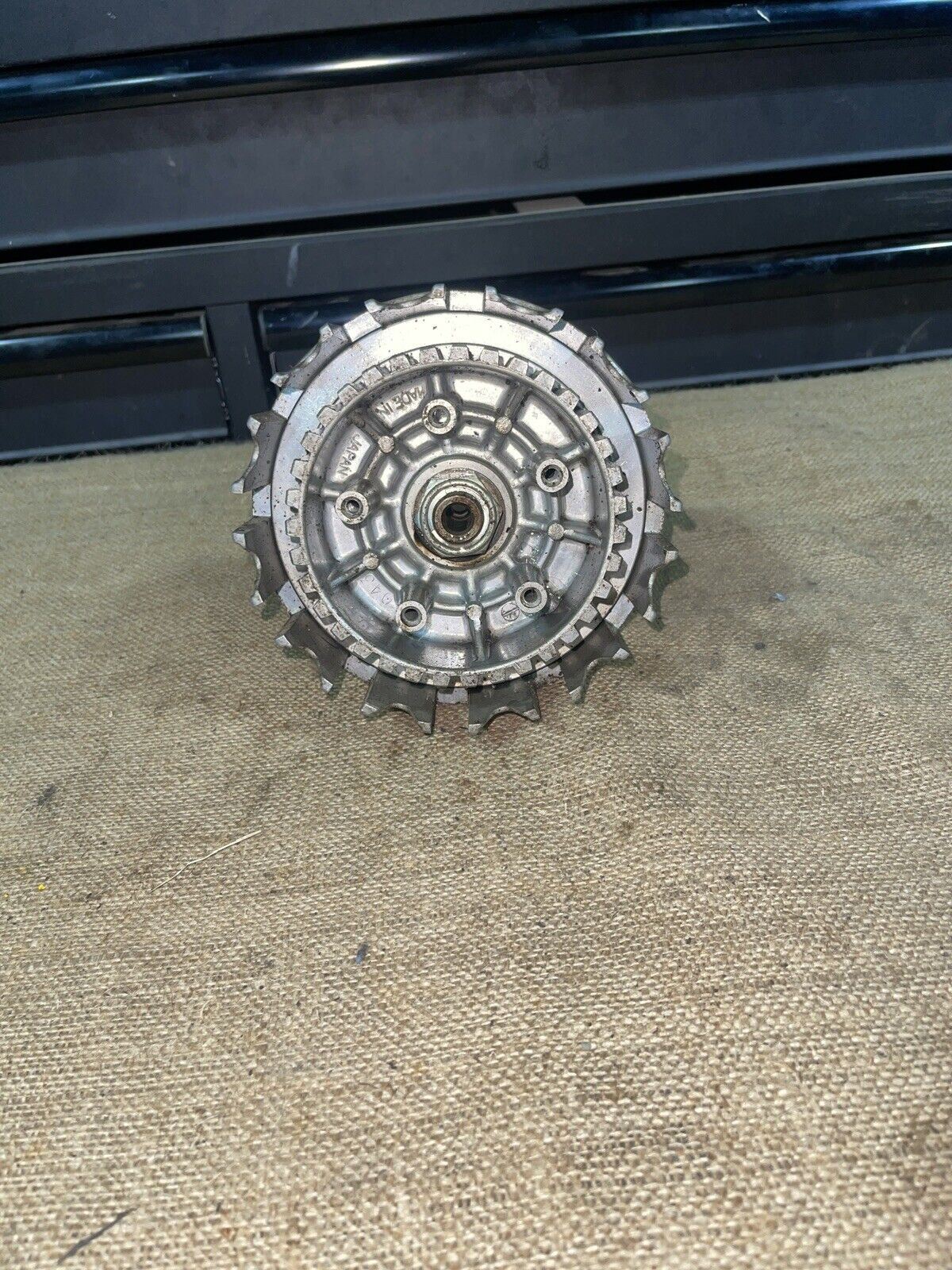 Kawasaki KZ650B Z650 CLUTCH BASKET