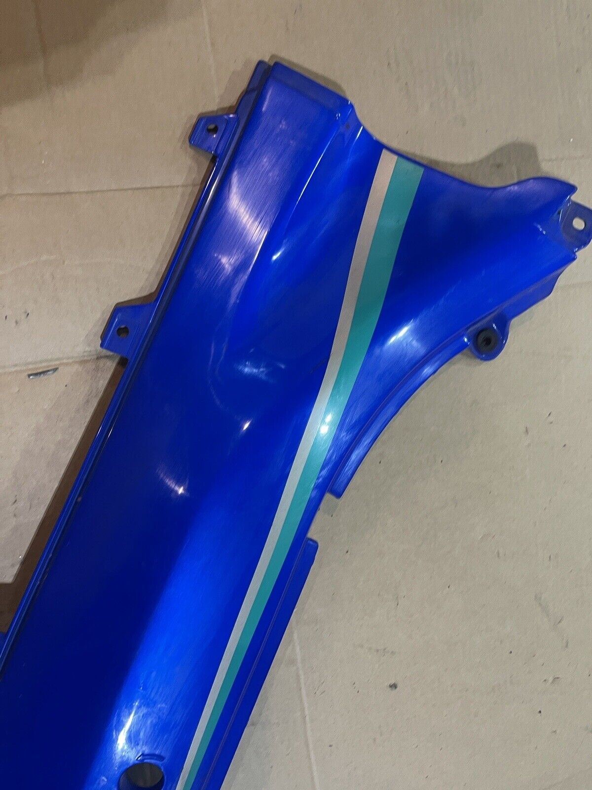 SUZUKI GSX 750 KATANA SIDE FRAME COWL COVER FAIRING