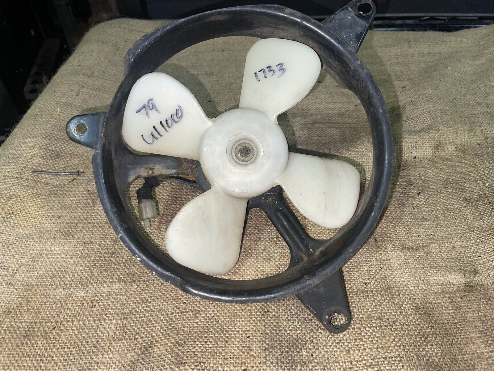 79 HONDA GL1000 GL 1000 GOLDWING RADIATOR FAN