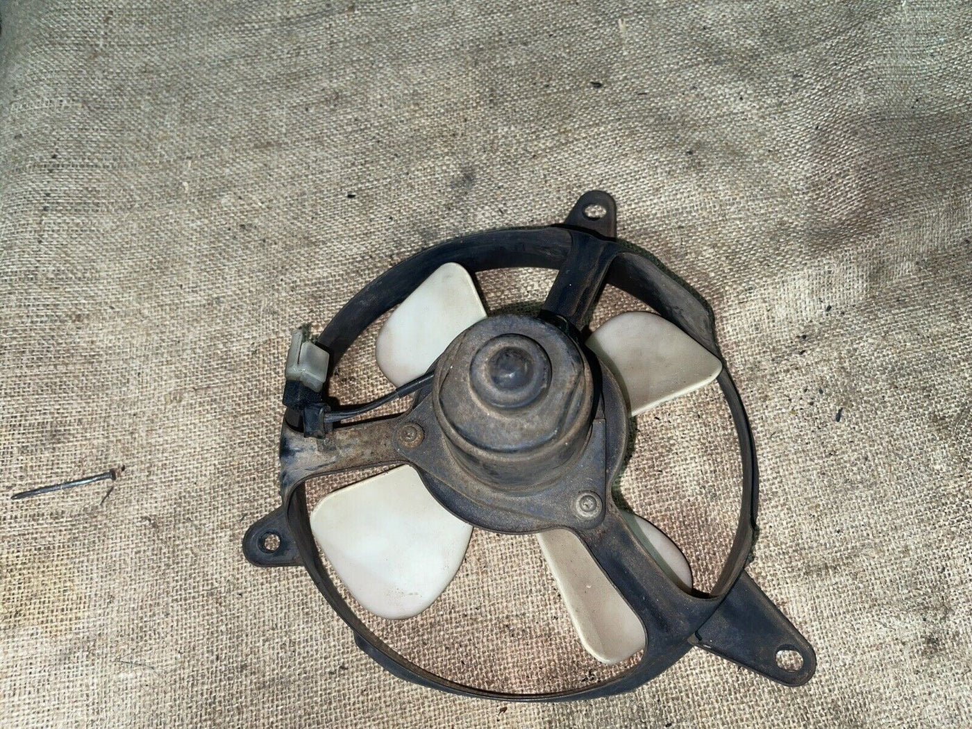 79 HONDA GL1000 GL 1000 GOLDWING RADIATOR FAN