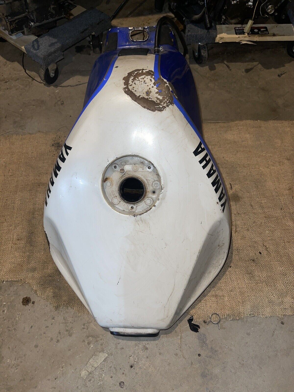 1988 YAMAHA FZR1000 GAS TANK FUEL CELL PETROL RESERVOIR