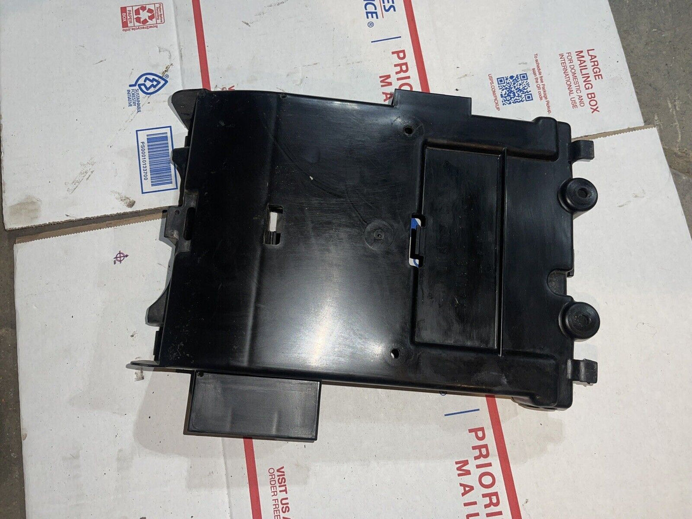 2003 03 04 05 06 KAWASAKI ZR1000 Z1000 OEM BATTERY TRAY BOX