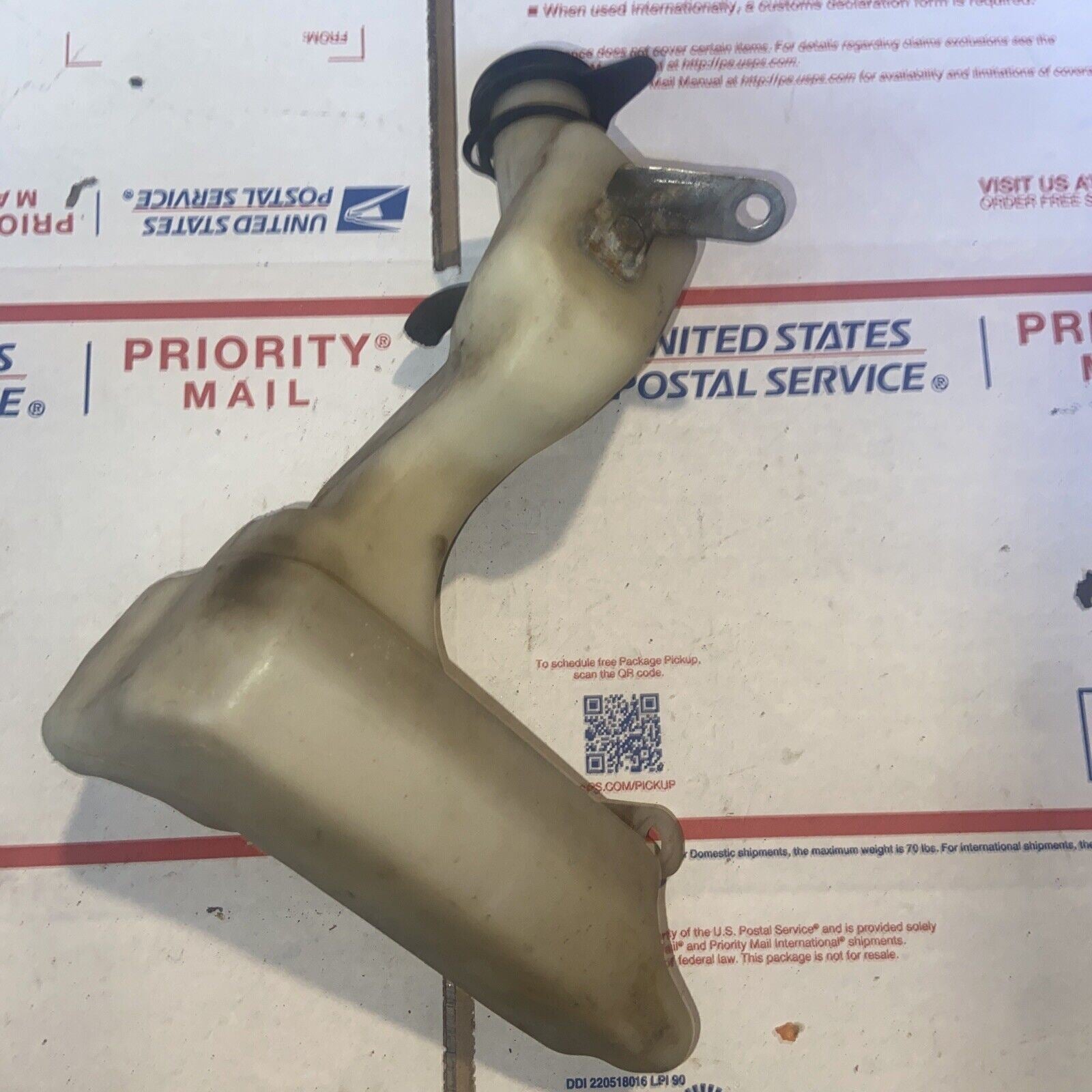 88 HONDA CBR600 CBR 600 RADIATOR COOLANT RESERVOIR TANK