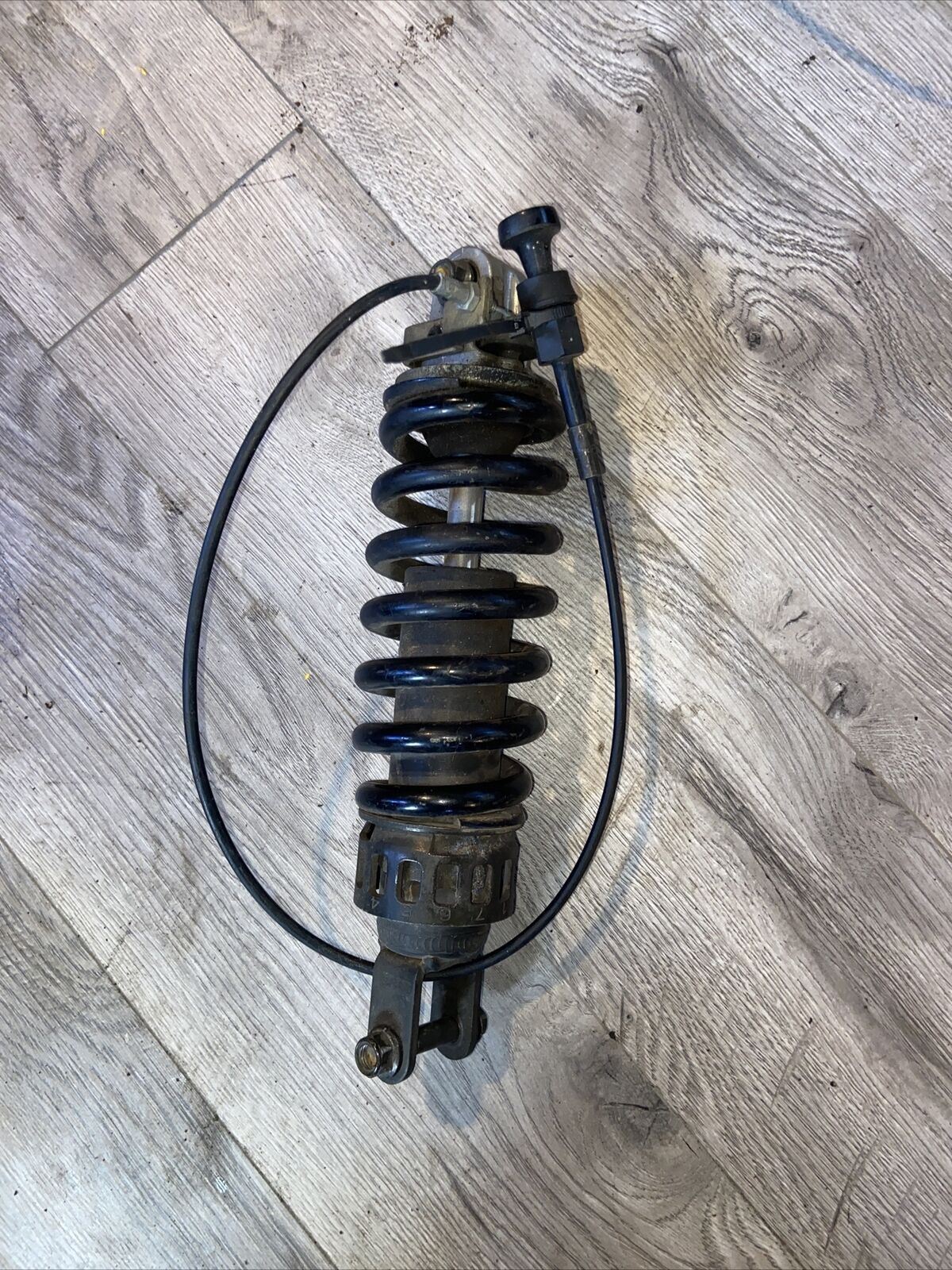 06-07 SUZUKI GSXR 600 750 REAR BACK SHOCK ABSORBER SUSPENSION