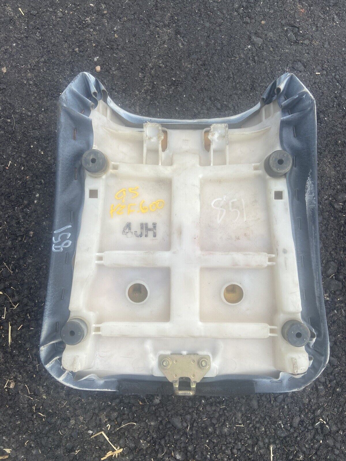 95 Yamaha YZF 600  Seat Driver Front Body Foam Cover