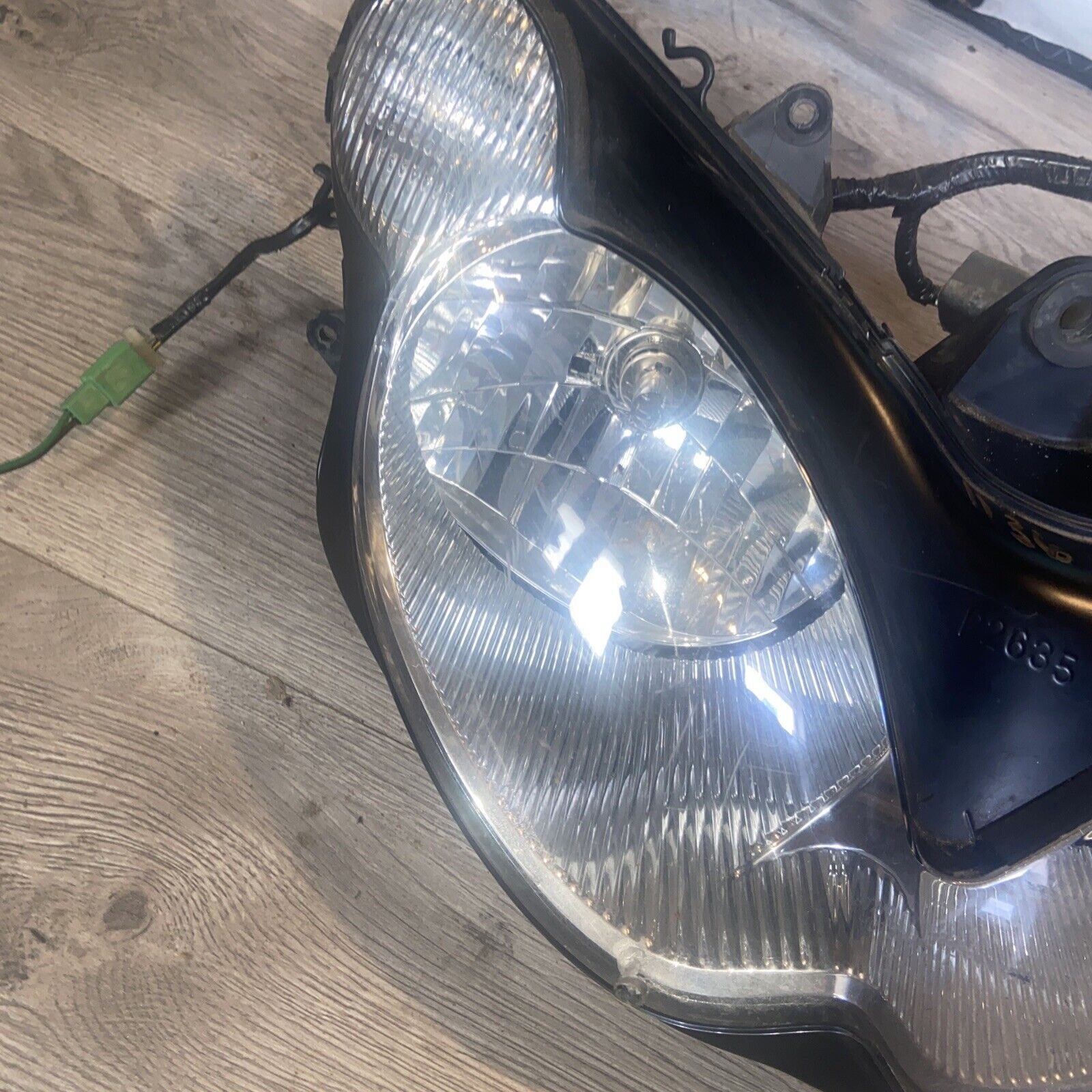 2004 KAWASAKI ZZR1200 OEM FRONT HEADLIGHT HEAD LIGHT LAMP