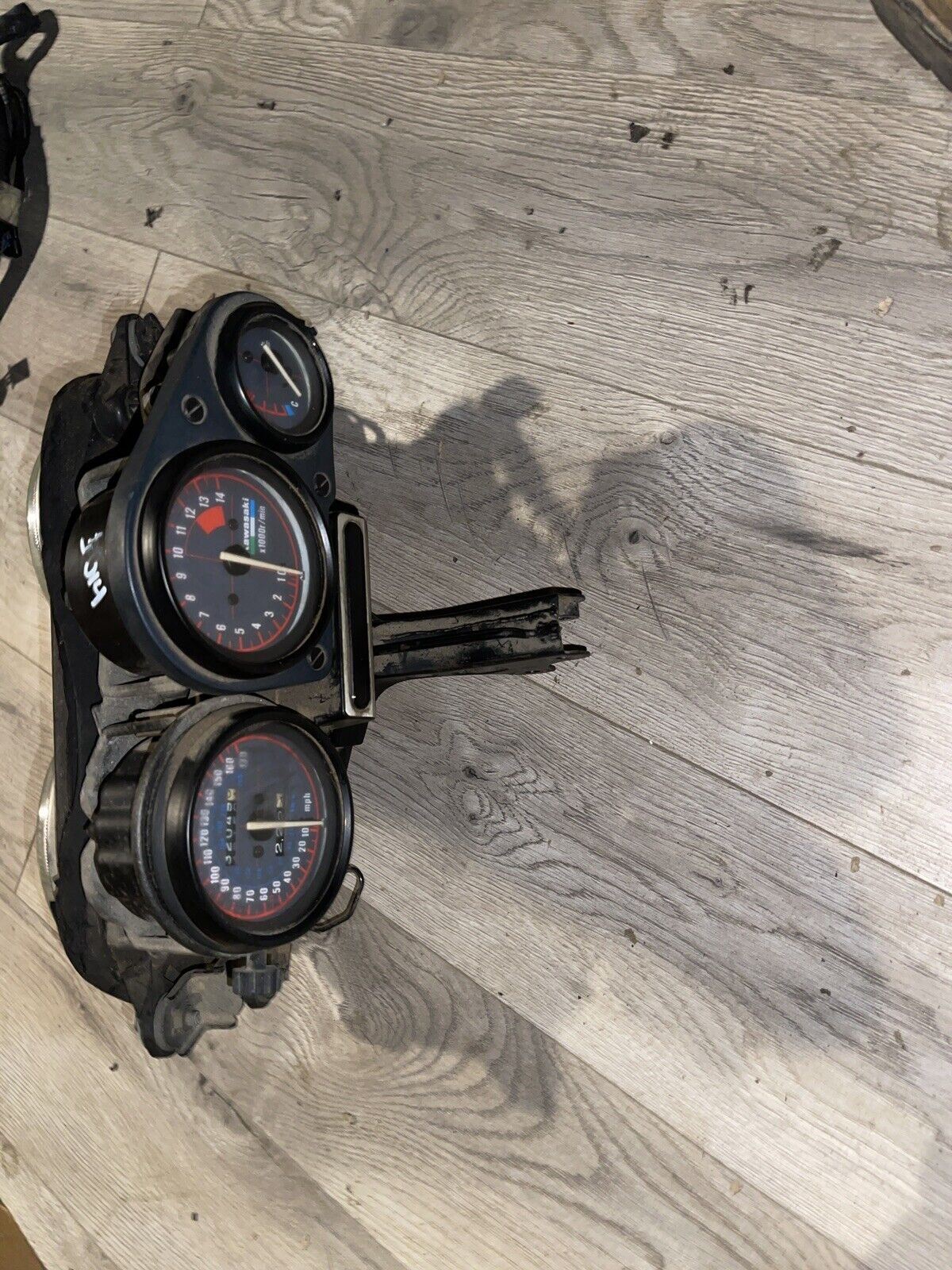 91 -92 KAWASAKI NINJA ZX750 ZX7 CLUSTER SPEEDO TACH METER Headlight