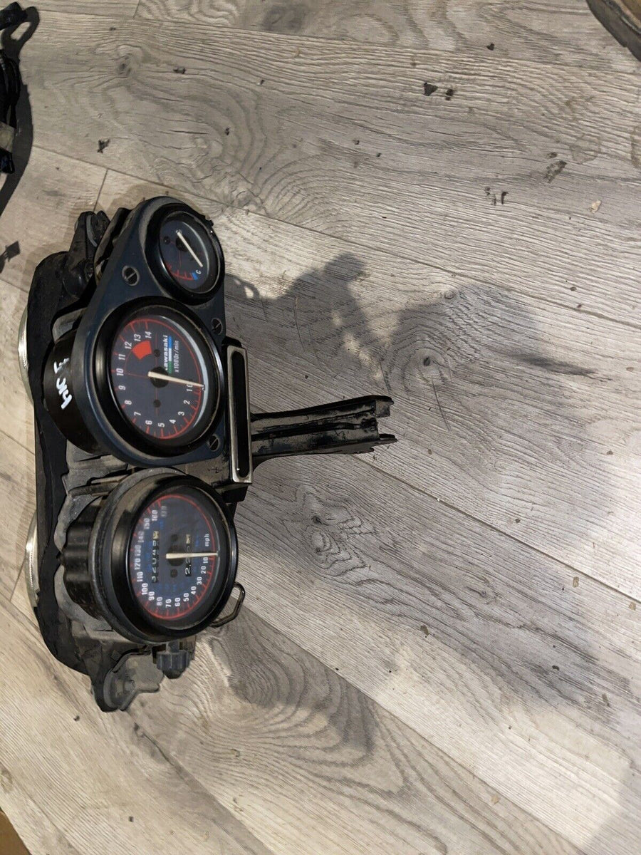 91 -92 KAWASAKI NINJA ZX750 ZX7 CLUSTER SPEEDO TACH METER Headlight