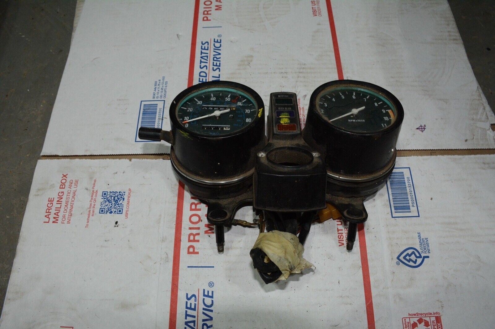 1980 Kawasaki KZ250D KZ 250 D Gauge Assembly Speedo Tach