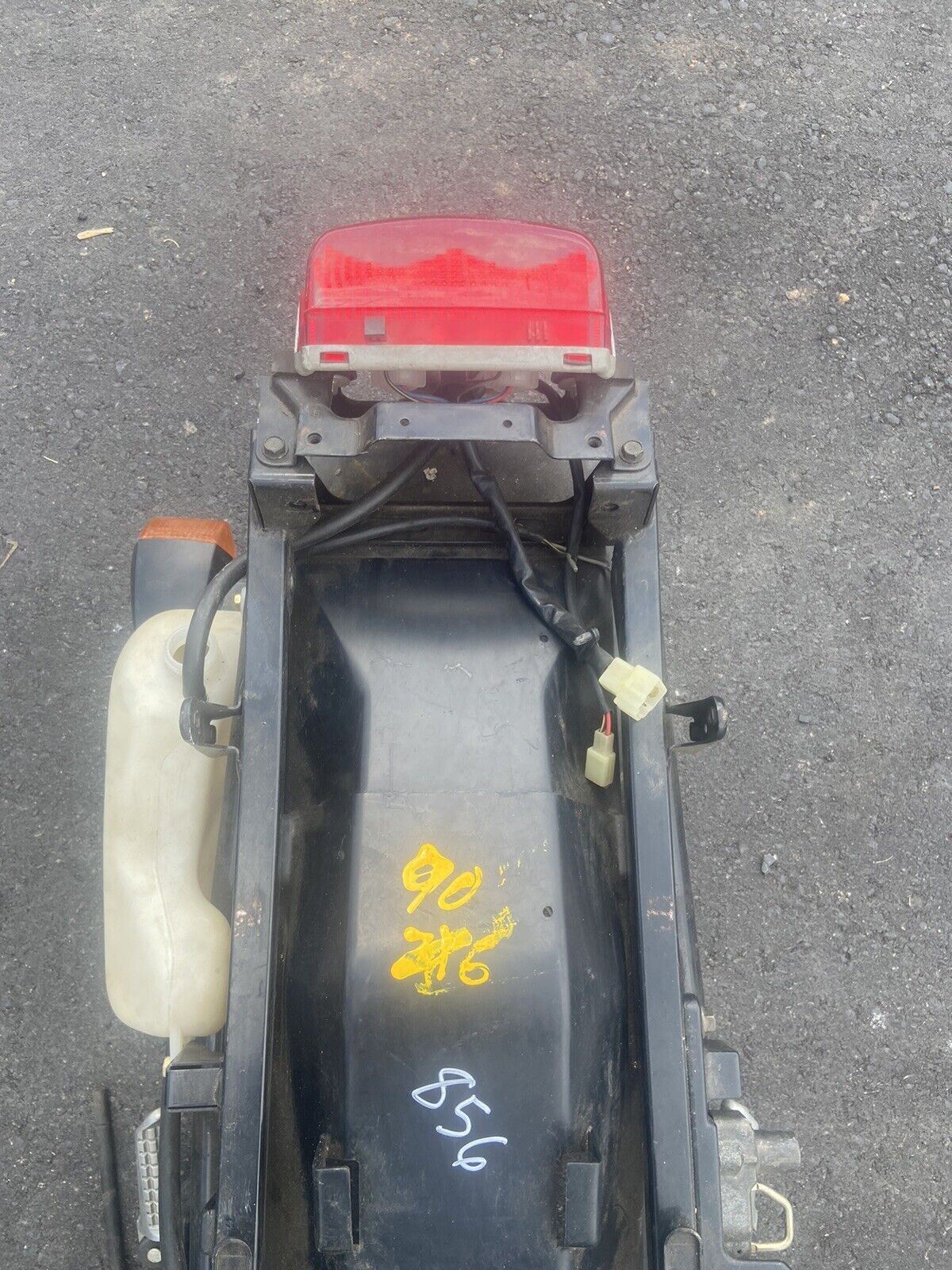 1990 KAWASAKI ZX6 REAR BACK SUBFRAME With BATTERY TRAY, Tail Light