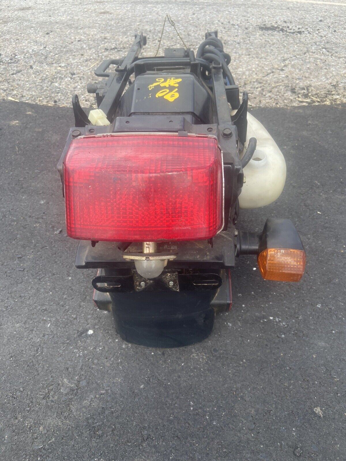 1990 KAWASAKI ZX6 REAR BACK SUBFRAME With BATTERY TRAY, Tail Light