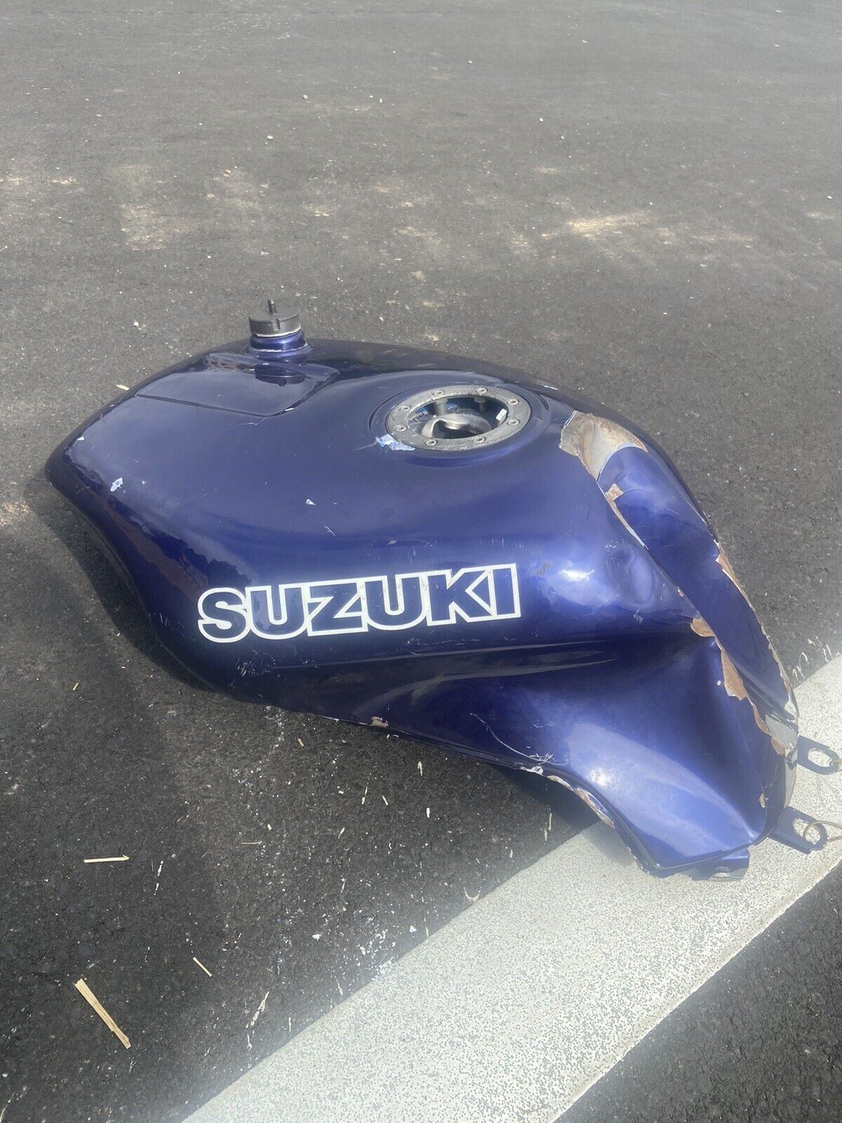1993 SUZUKI GSXR-750 GAS FUEL TANK
