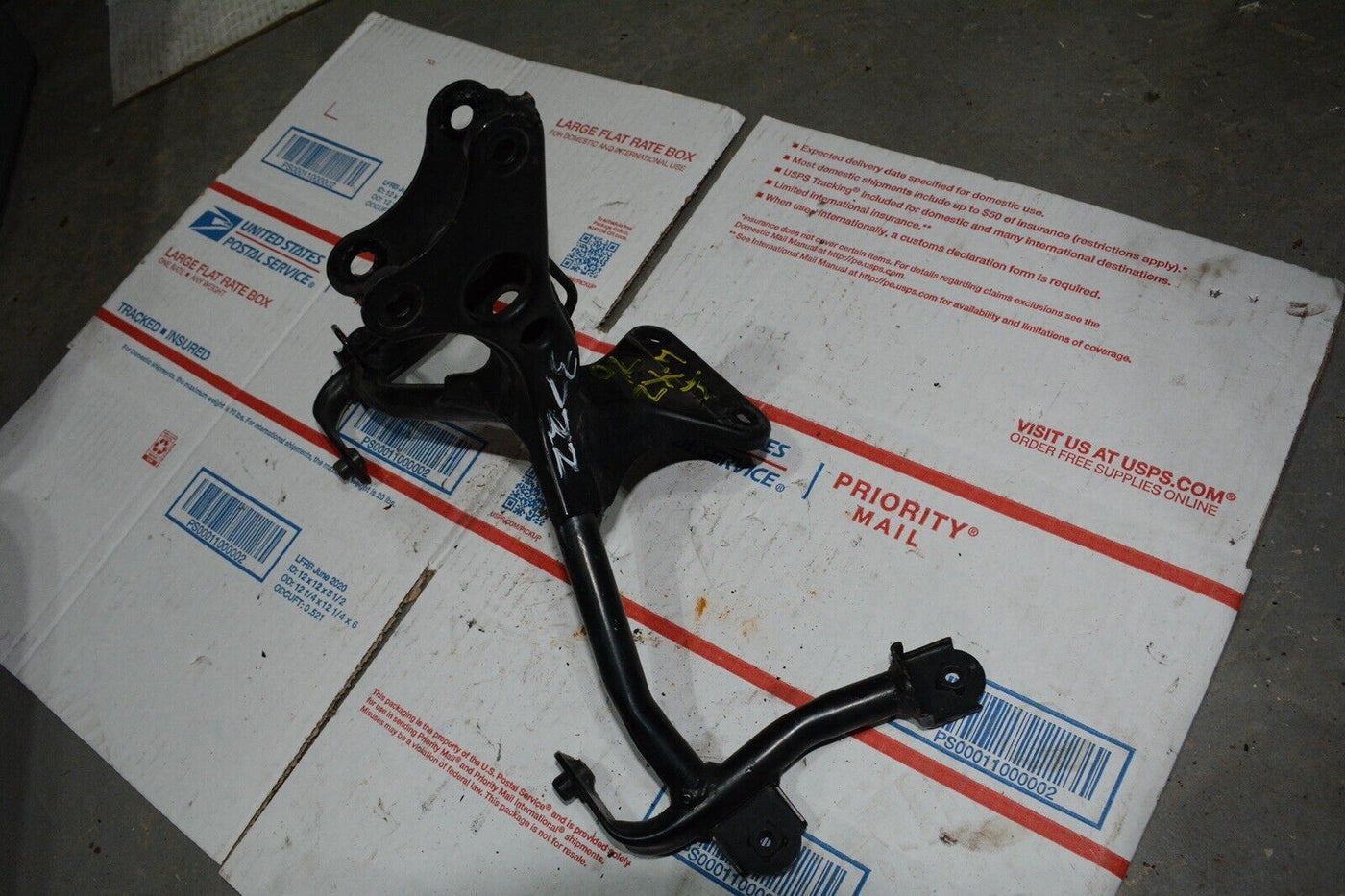 KAWASAKI ZX750 ZX7 ZX7R NINJA 91-92 BRACKET STAY FRONT COWL 11047-1270