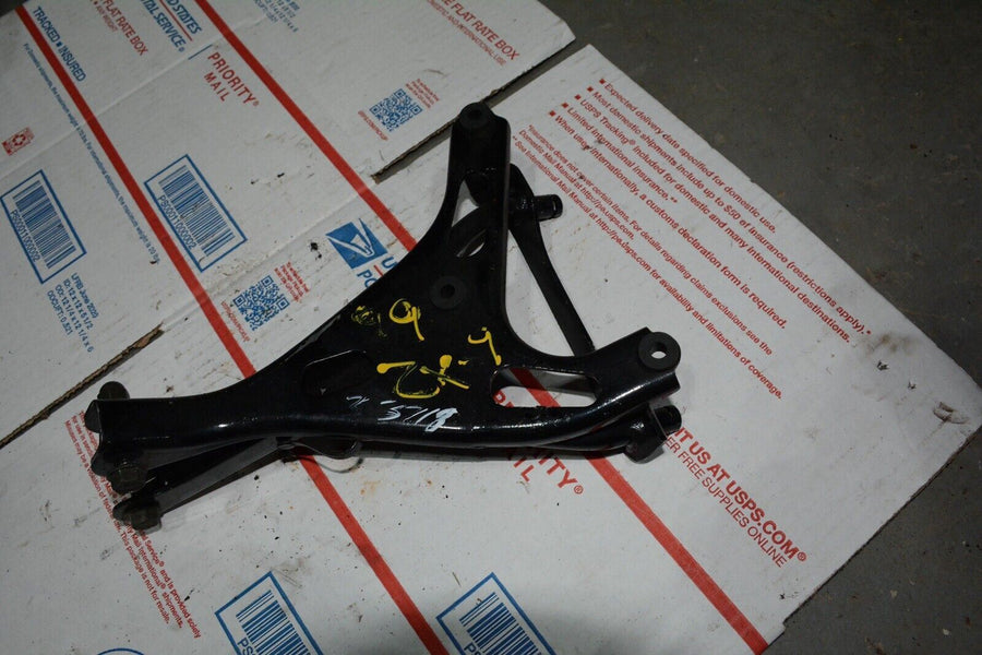 1999 98-99 Kawasaki ZX900C ZX9R Front Fairing Cowling Stay Bracket Mount OEM