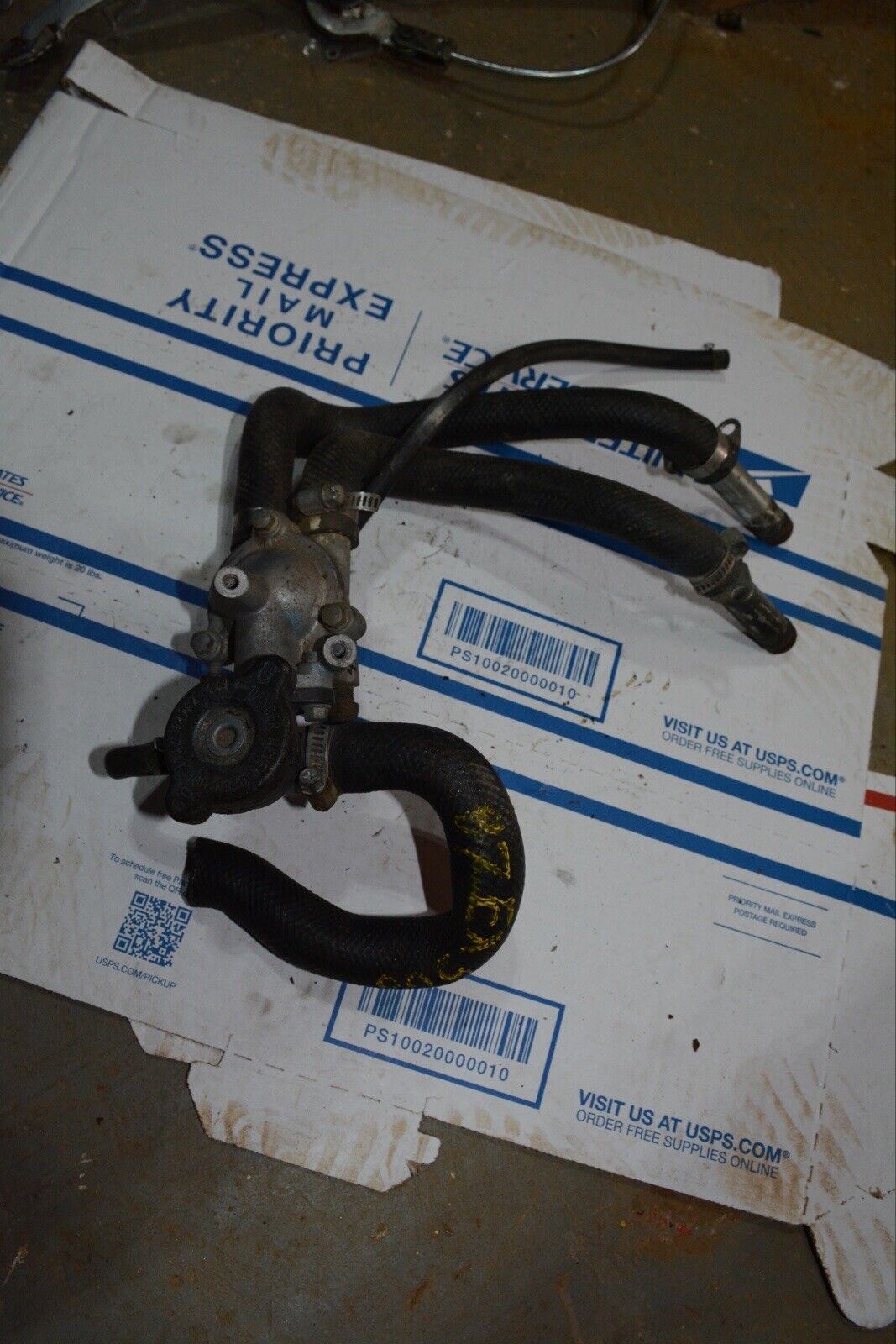 98 KAWASAKI EX500 EX 500 NINJA THERMOSTAT, HOUSING, HOSES