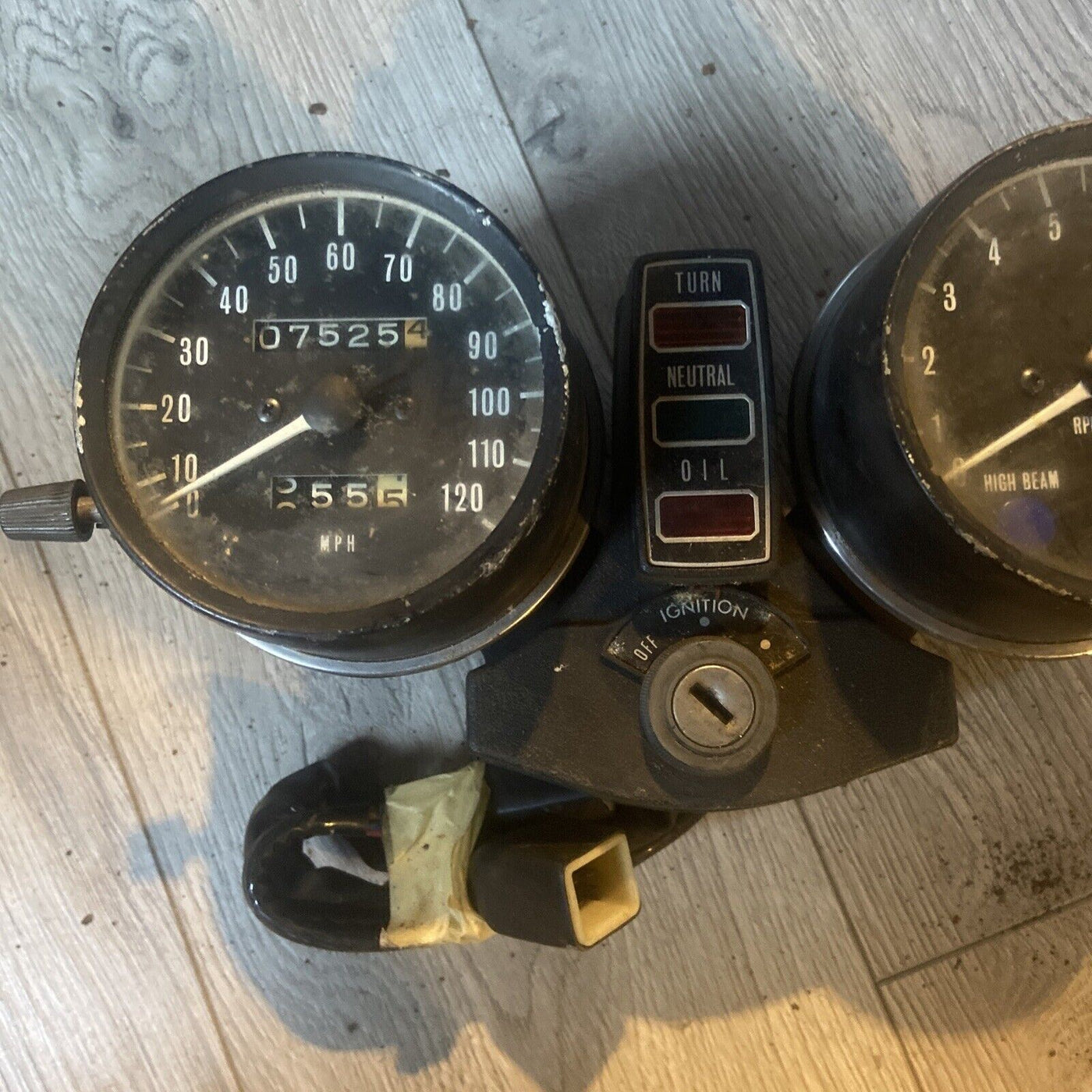 1975 KZ400 GAUGES SPEEDOMETER TACHOMETER GAUGES CLOCK