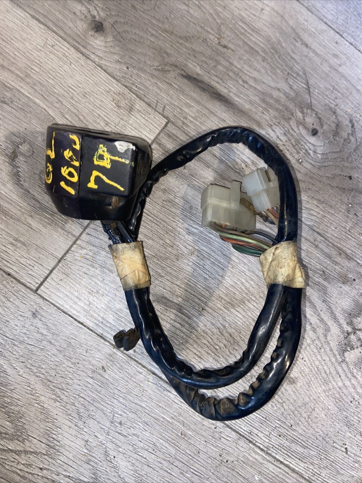 1979 Suzuki GL 1000 GL1000 throttle housing kill switch controls