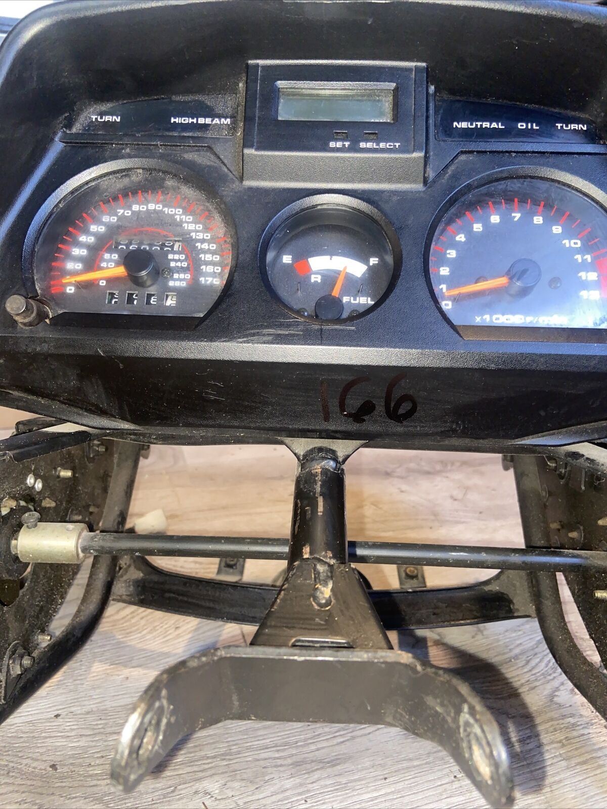 1989 SUZUKI GSX 1100 GAUGE, SPEEDOMETER, WINDSHIELD, FRONT END