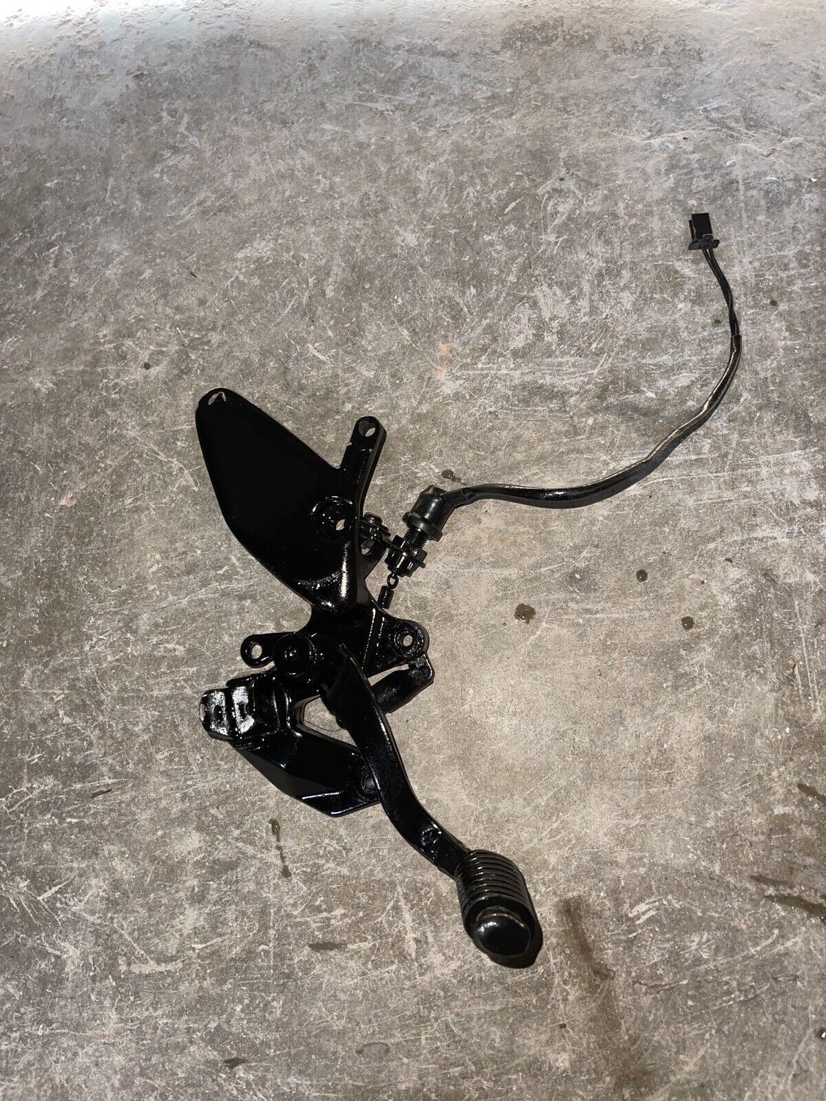 YAMAHA FZ6 2001  BRAKE PEDAL