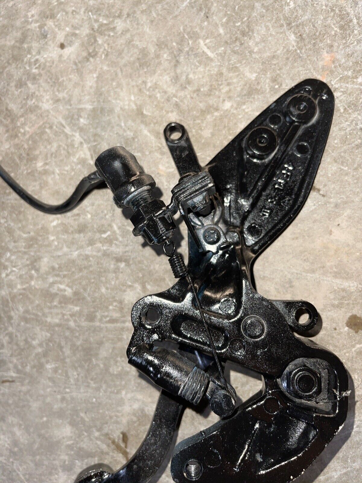 YAMAHA FZ6 2001  BRAKE PEDAL