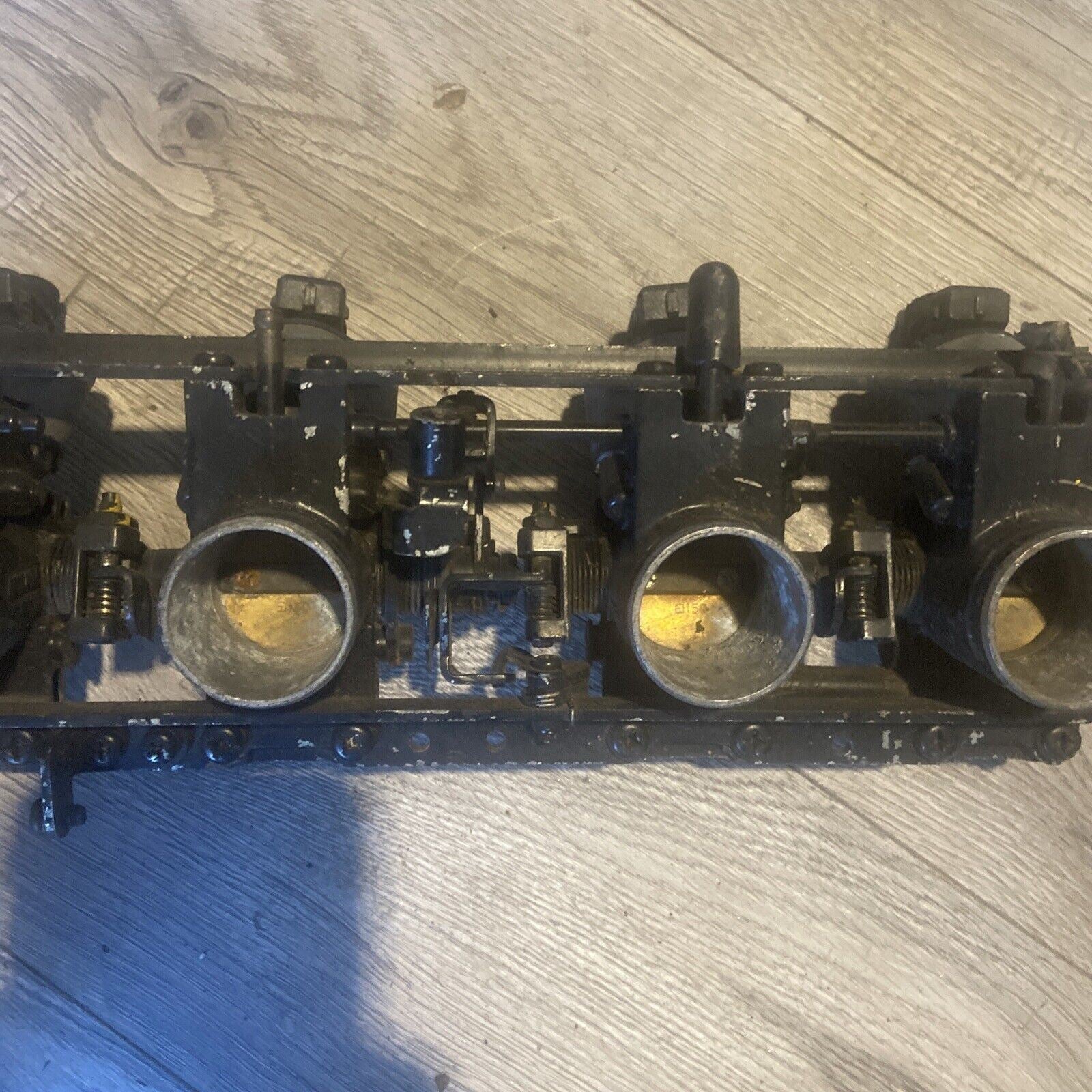 1984 GPZ1100 MAIN FUEL INJECTORS / THROTTLE BODIES