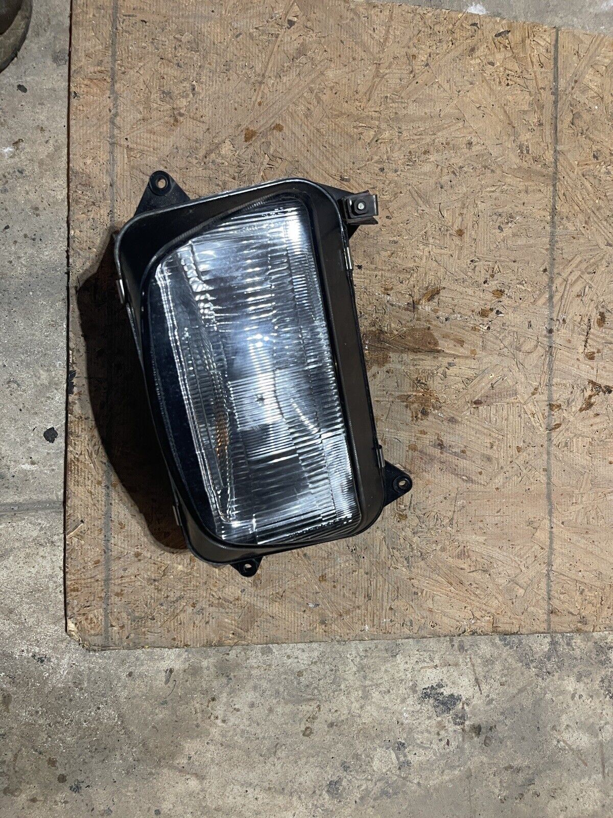 1997 KAWASAKI NINJA ZX6R ZX600 F3 (#300) HEADLIGHT HEAD LAMP LIGHT