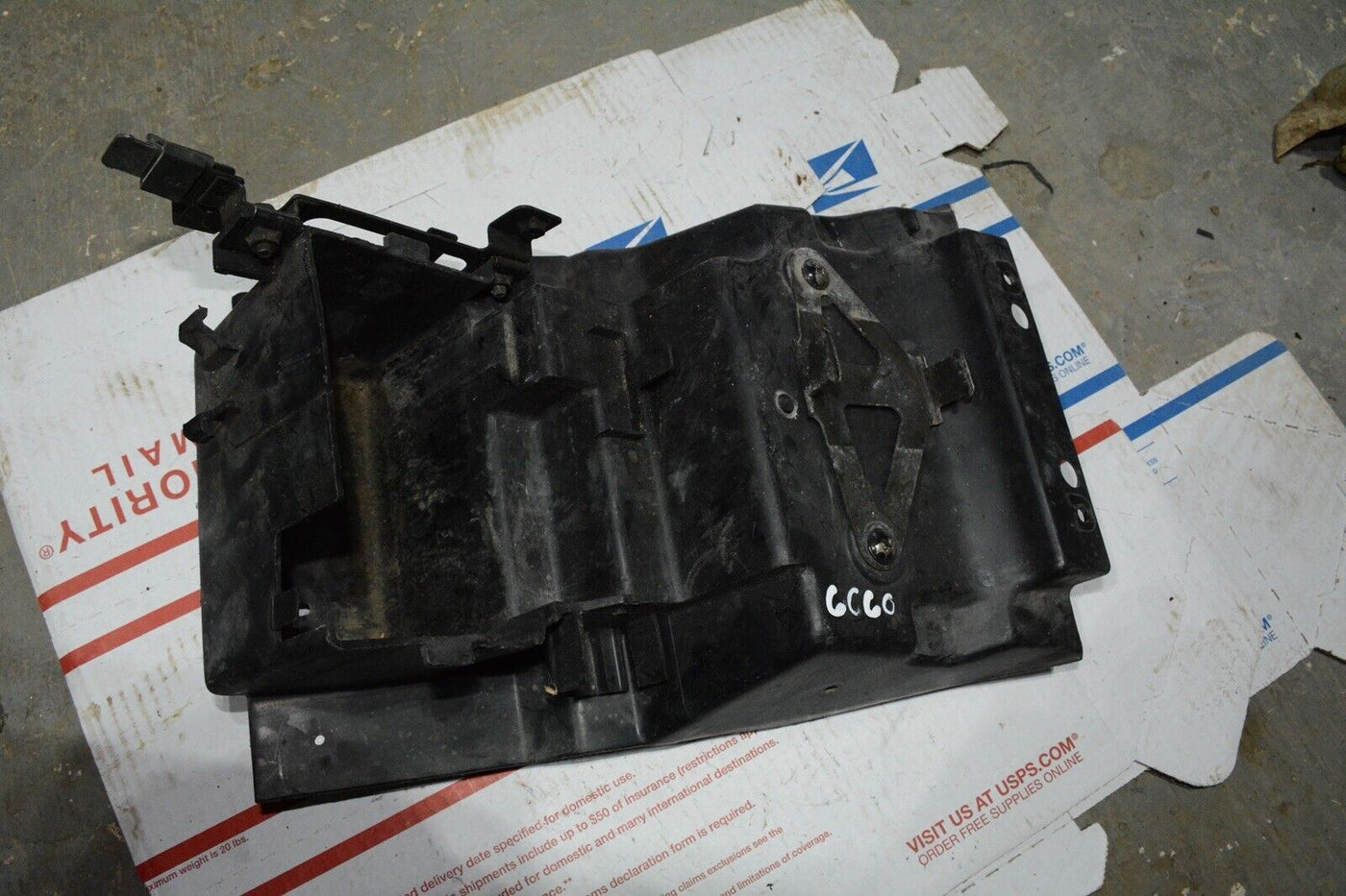 kawasaki zx7 battery tray