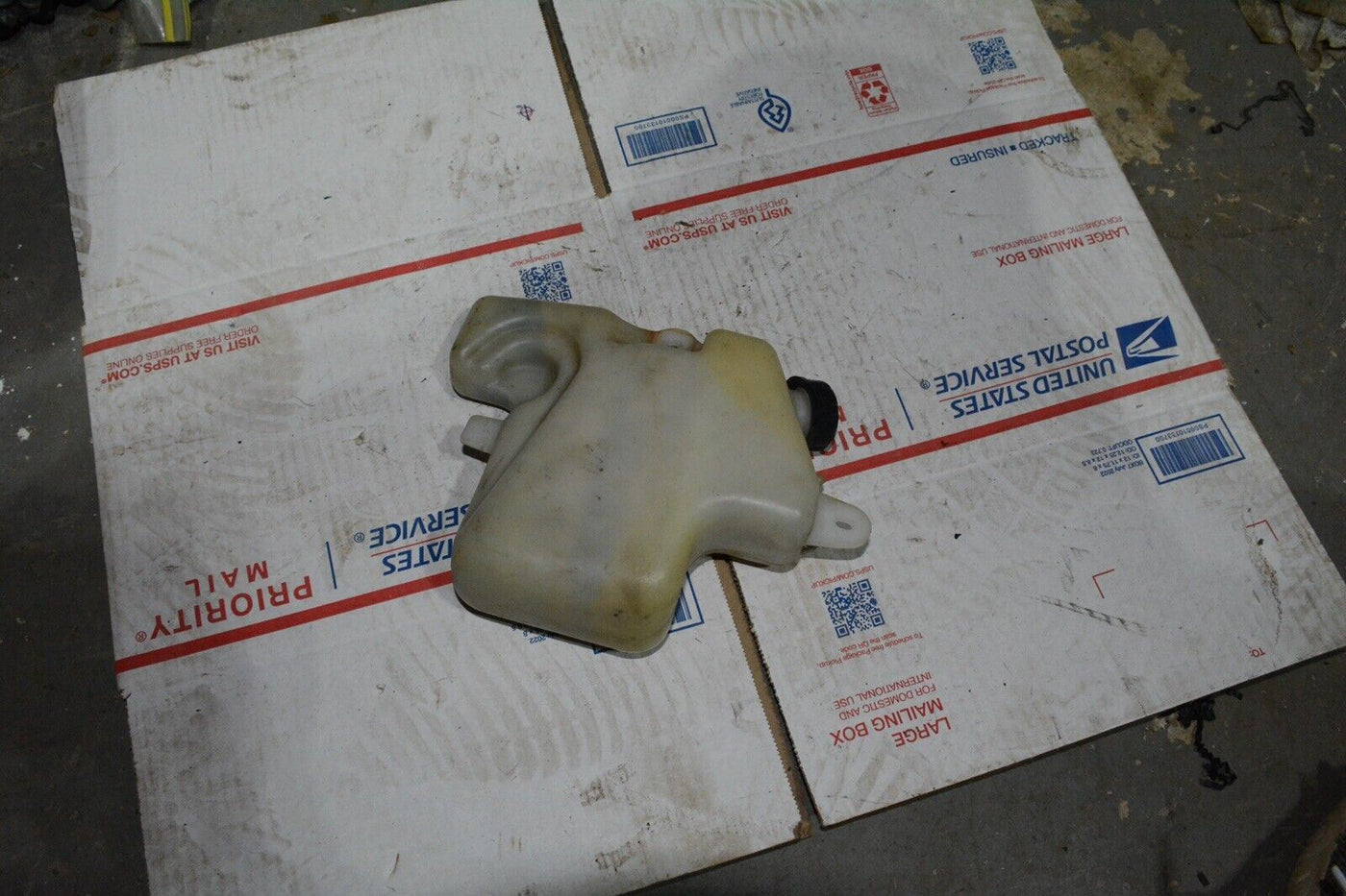 kawasaki gpz 750 coolant reservoir