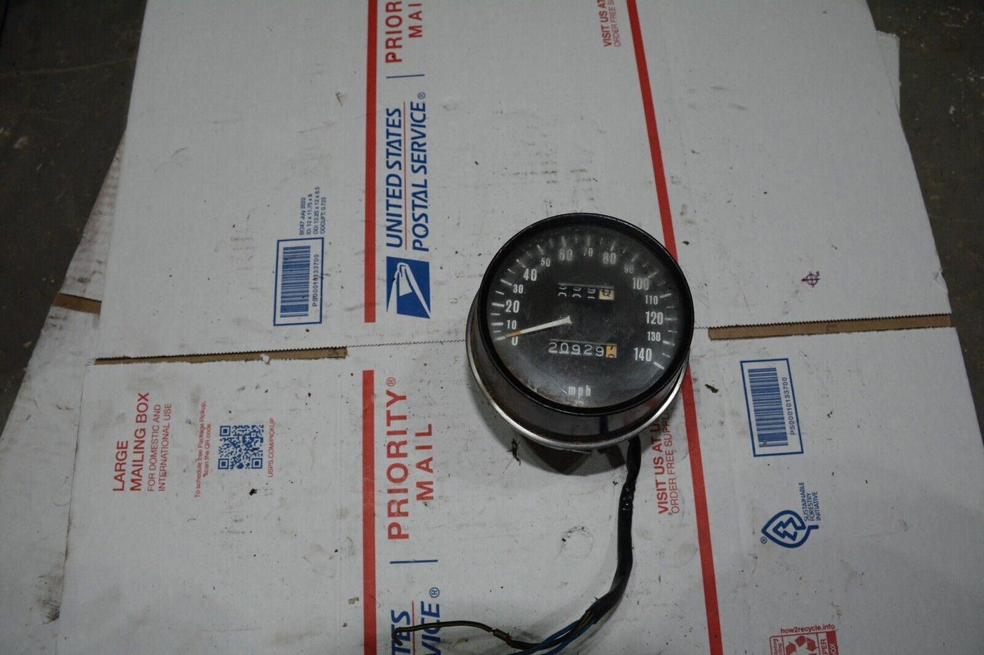 KAWASAKI KZ650 25006-052 SPEEDOMETER USED VINTAGE OEM