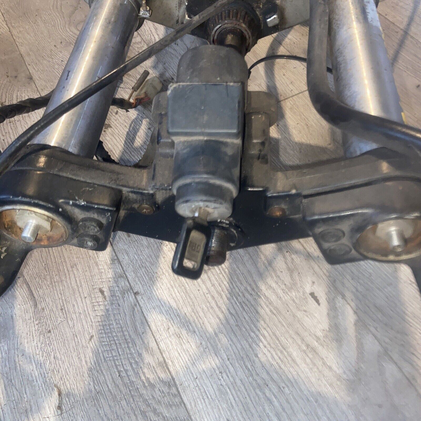 86 Kawasaki ZX1000A Ninja Front Forks With Brakes Calipers And Ignition Switch