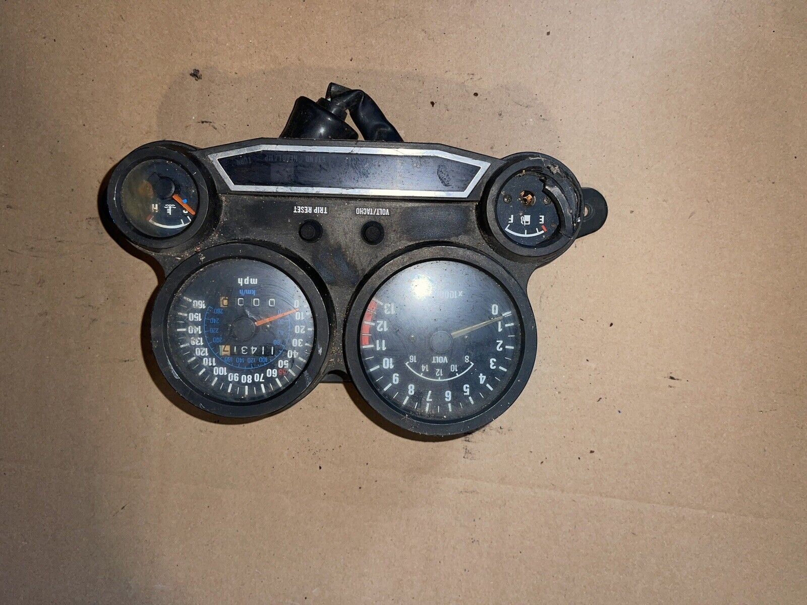 1984 Kawasaki ZX900A GPZ 900 Gauge Cluster Speedometer Tachometer