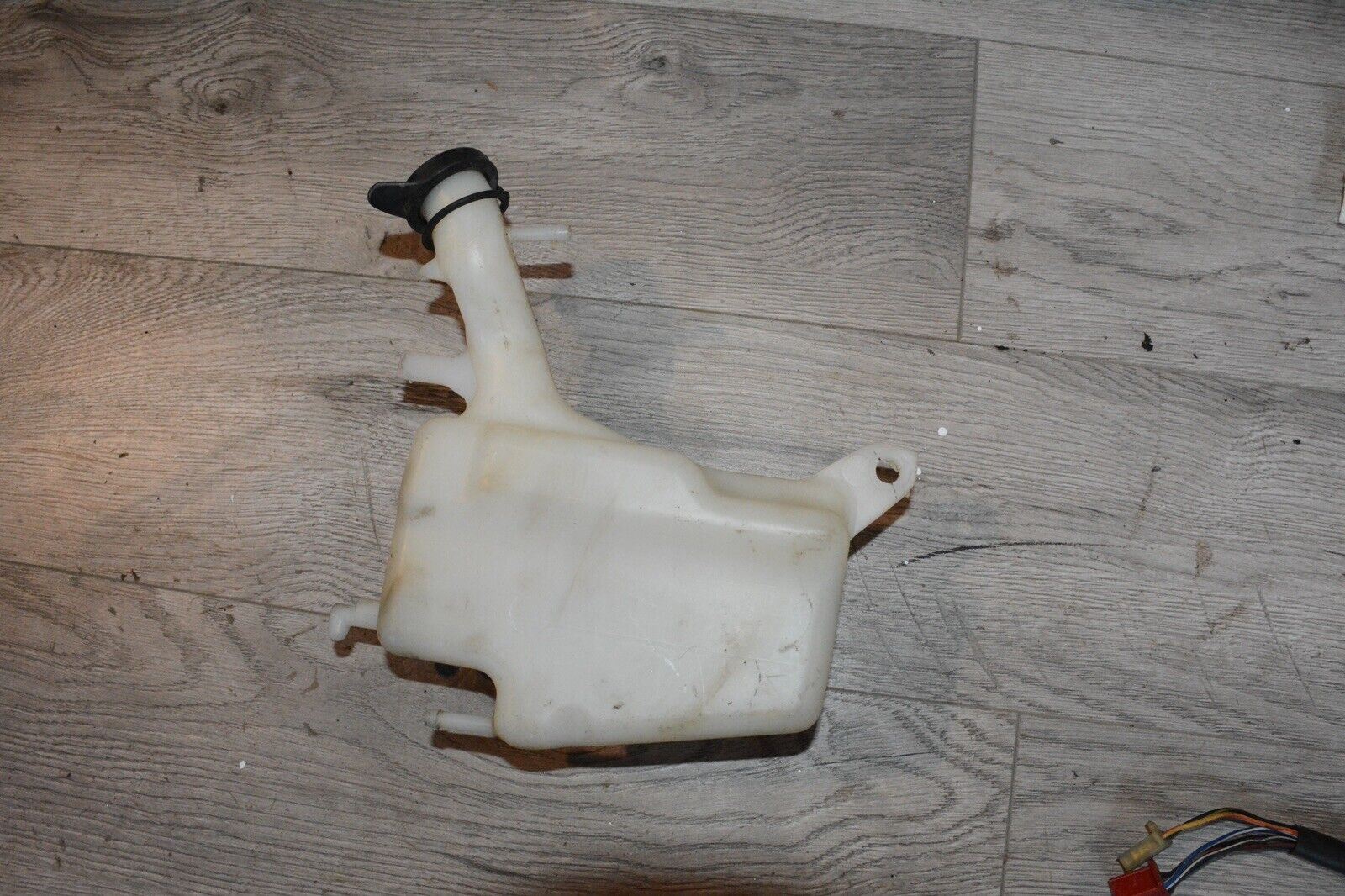 98-99 HONDA CBR900RR CBR900 CBR 900 OEM COOLANT WATER TANK RESERVOIR BOTTLE