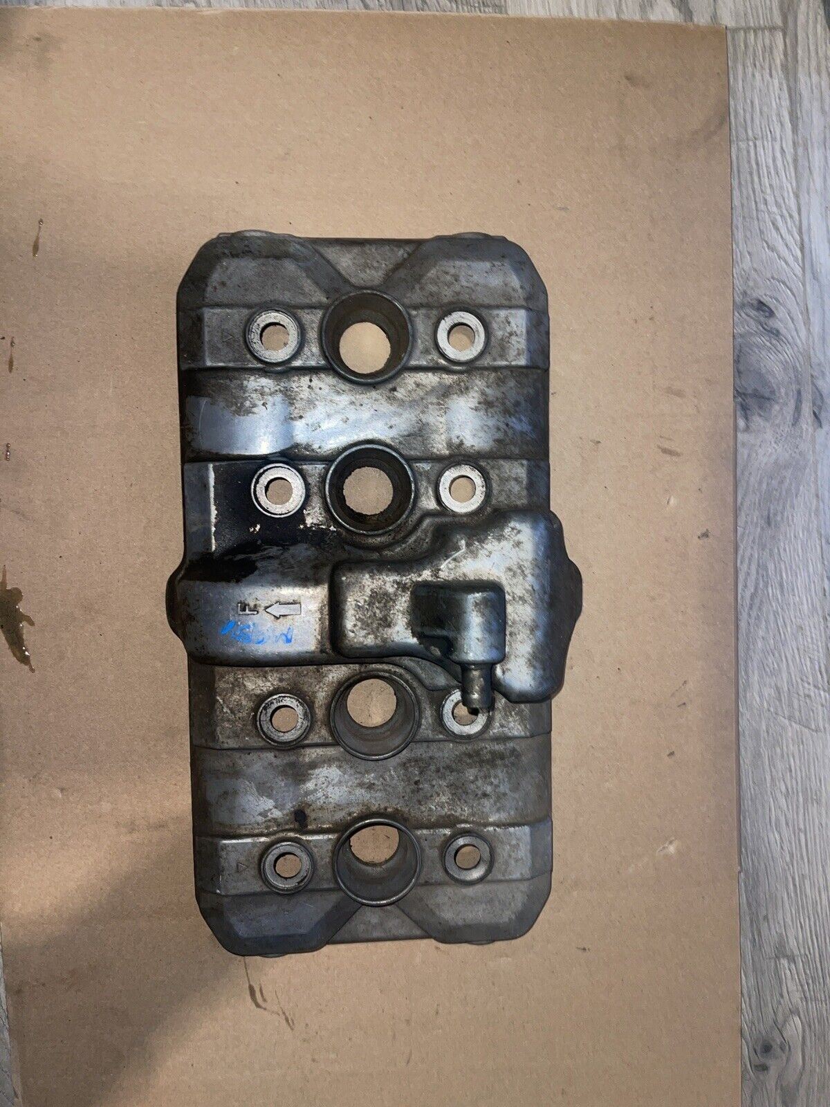 87 88 HONDA CBR600 CBR 600 F CYLINDER HEAD VALVE COVER