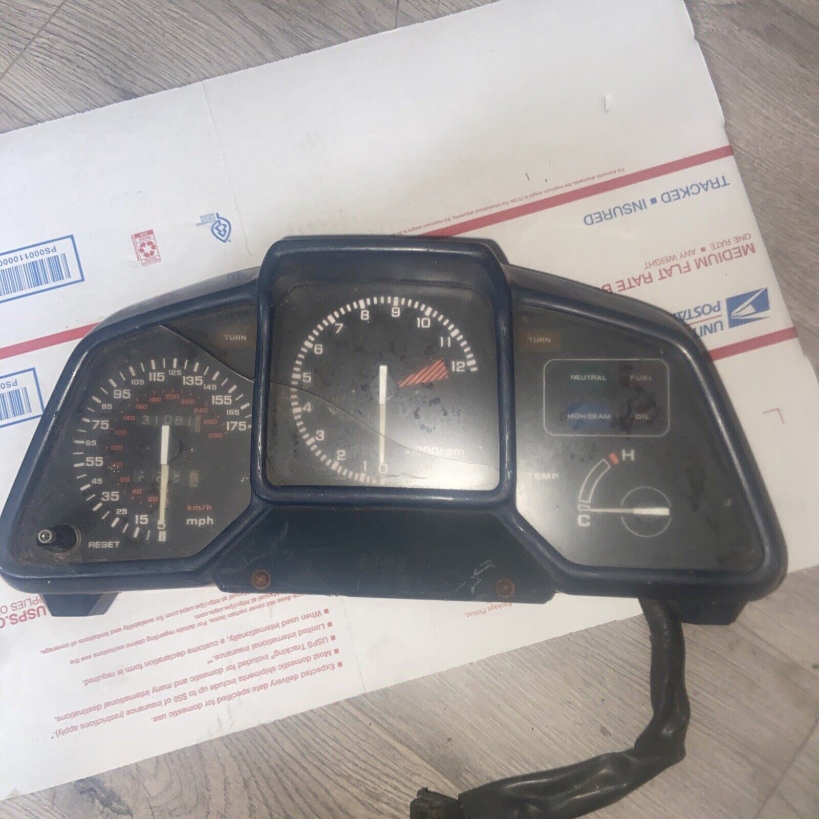 1987 86-87 Honda Interceptor VFR700F VFR700 Gauge Cluster Speedometer