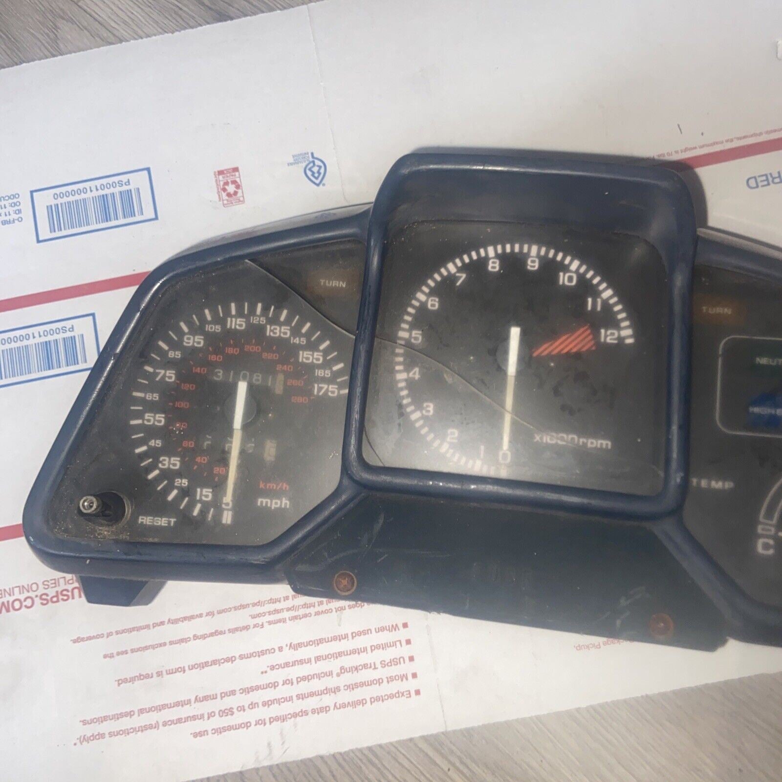 1987 86-87 Honda Interceptor VFR700F VFR700 Gauge Cluster Speedometer