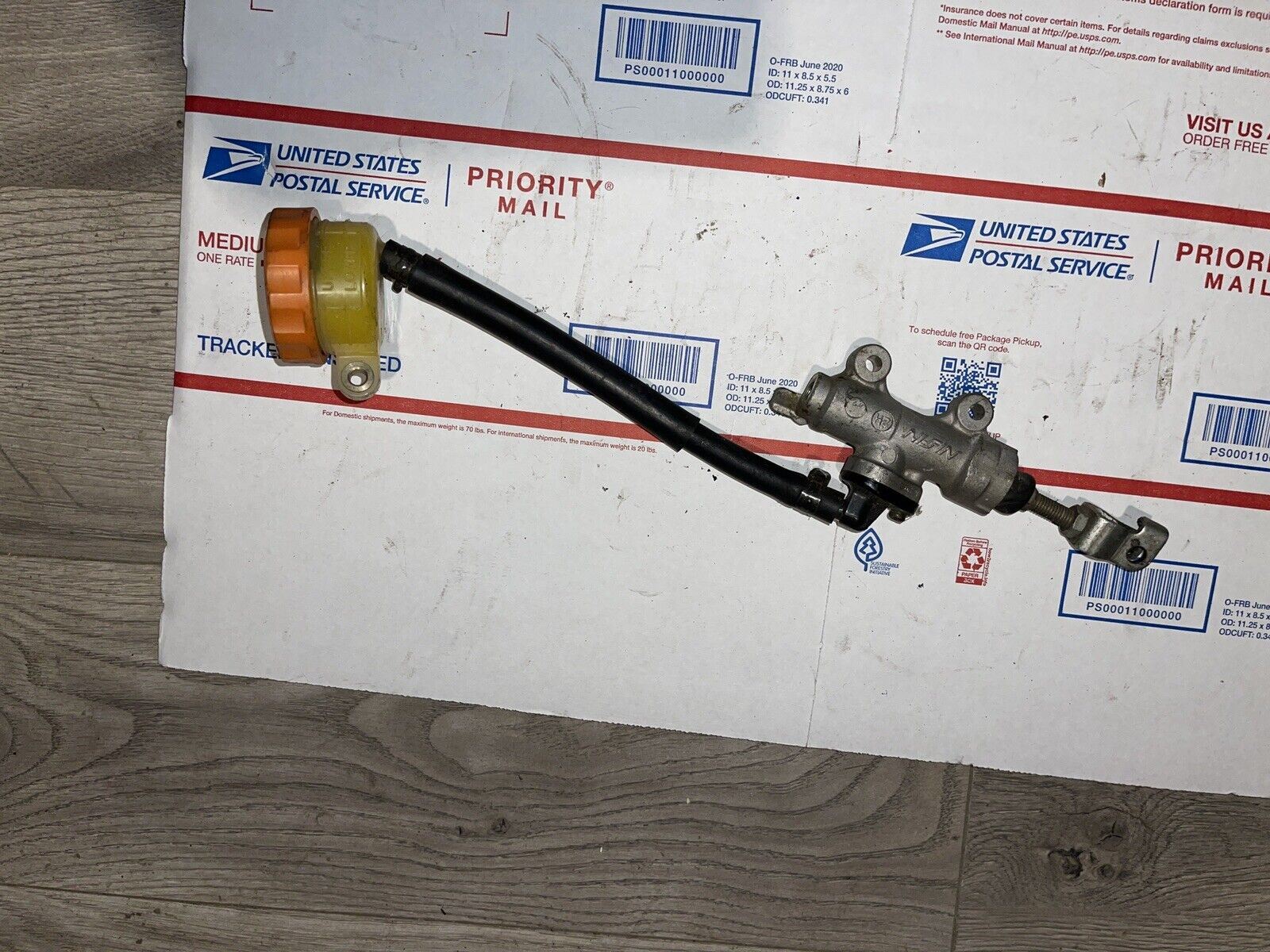 1993 Honda Cbr600f2 Rear Back Brake Master Cylinder W Reservoir