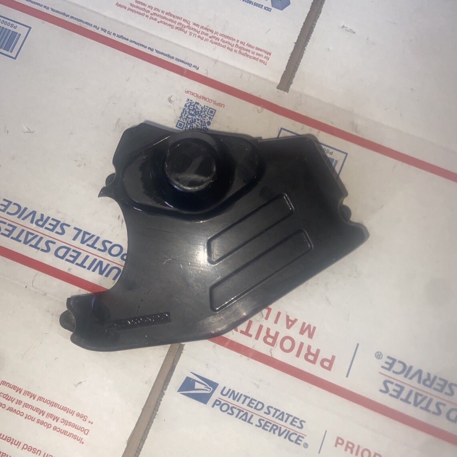 1999-2002 SUZUKI SV650 FRONT ENGINE SPROCKET COVER