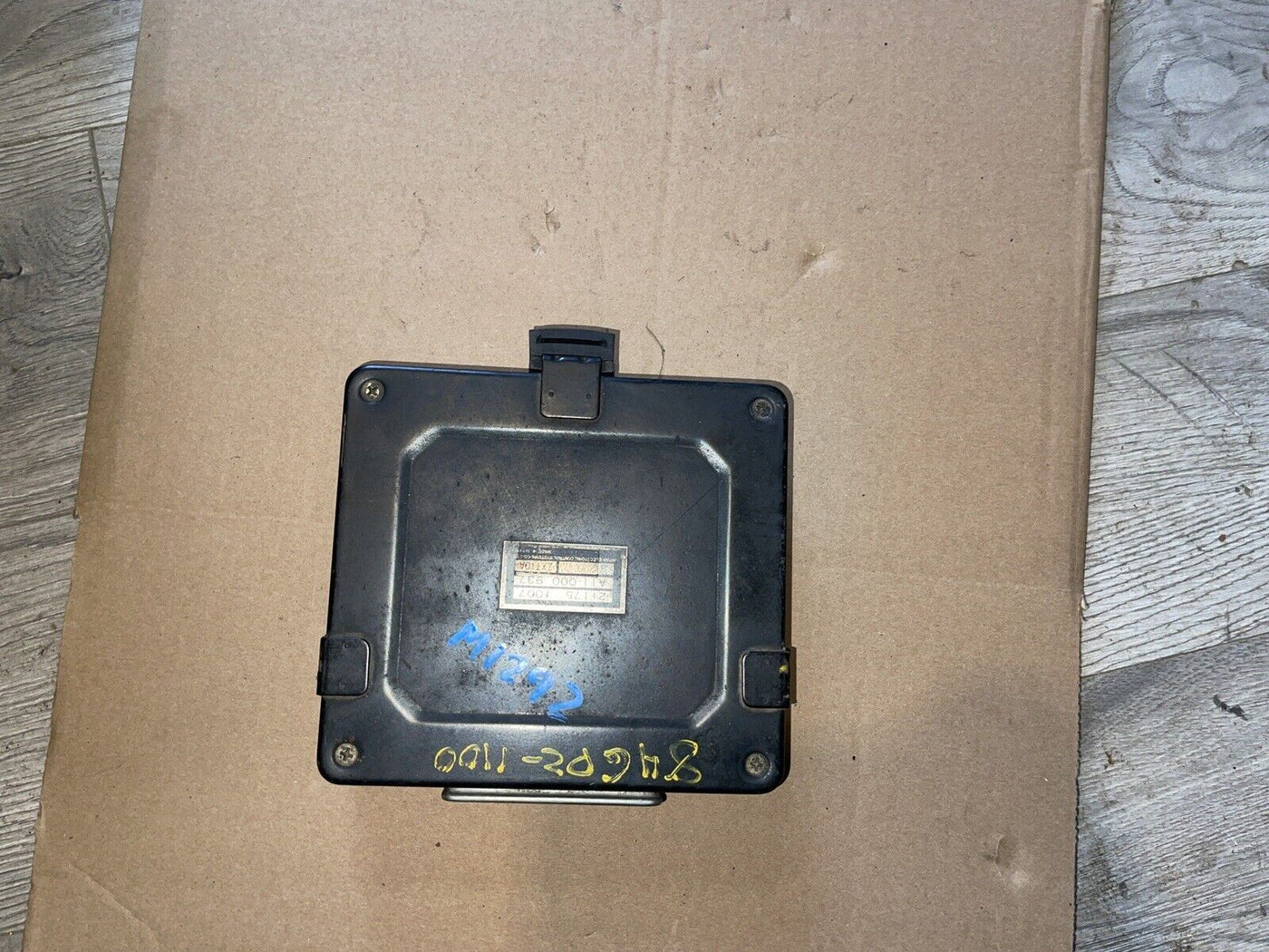 83 84 KAWASAKI GPZ 1100 CDI ECU IGNITION BOX 21175-10075