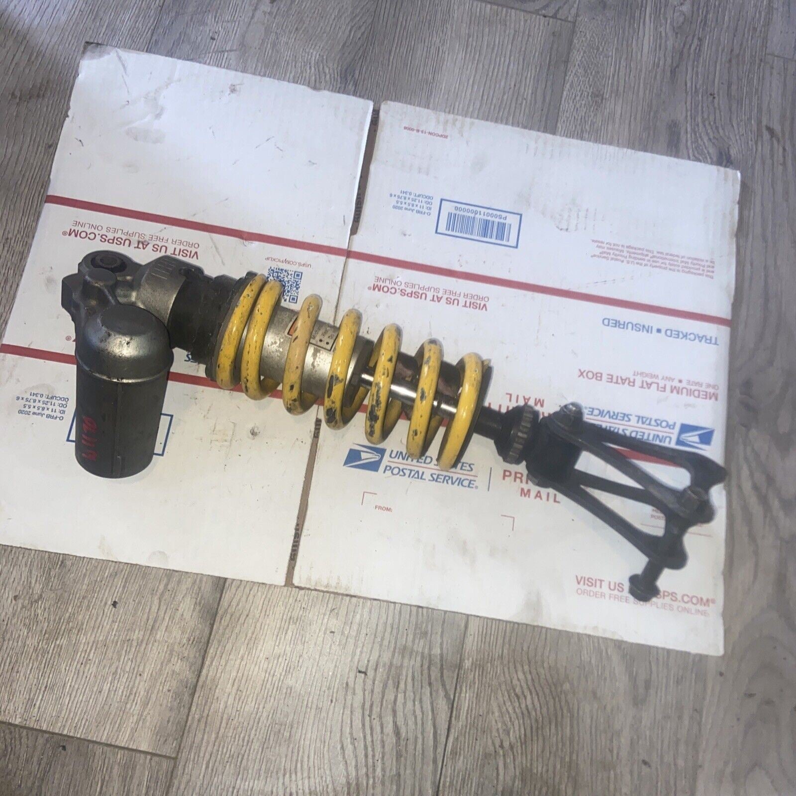 2001 YAMAHA YZF R6 OEM SHOCK SUSPENSION SPRING DOG BONE LINKAGE