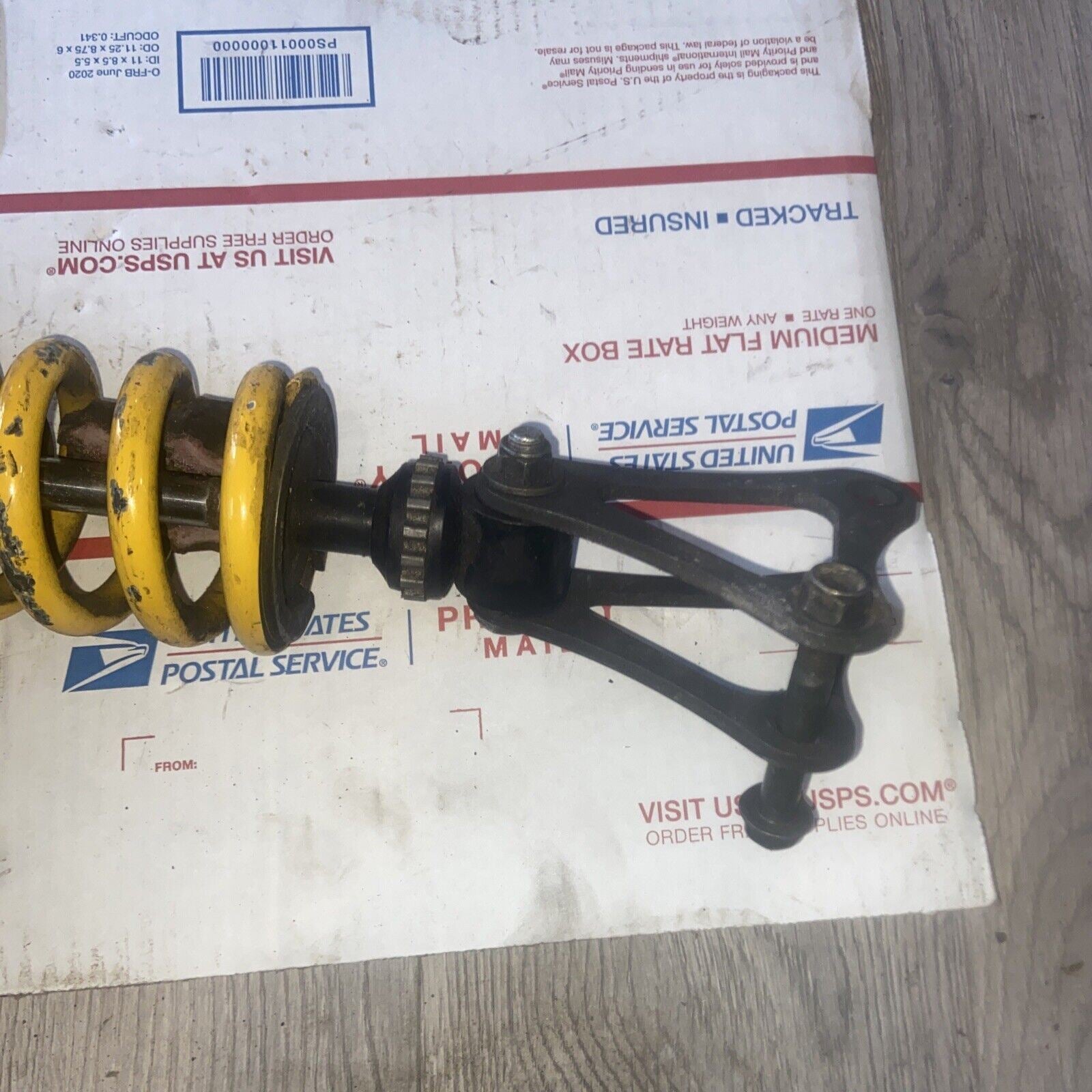 2001 YAMAHA YZF R6 OEM SHOCK SUSPENSION SPRING DOG BONE LINKAGE