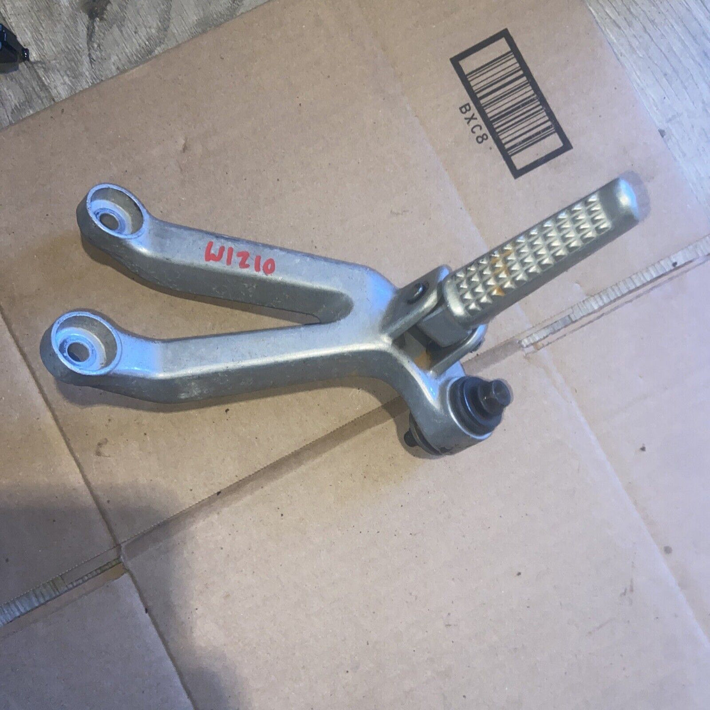 99 Honda CBR900RR RIGHT REARSET FOOT PEG