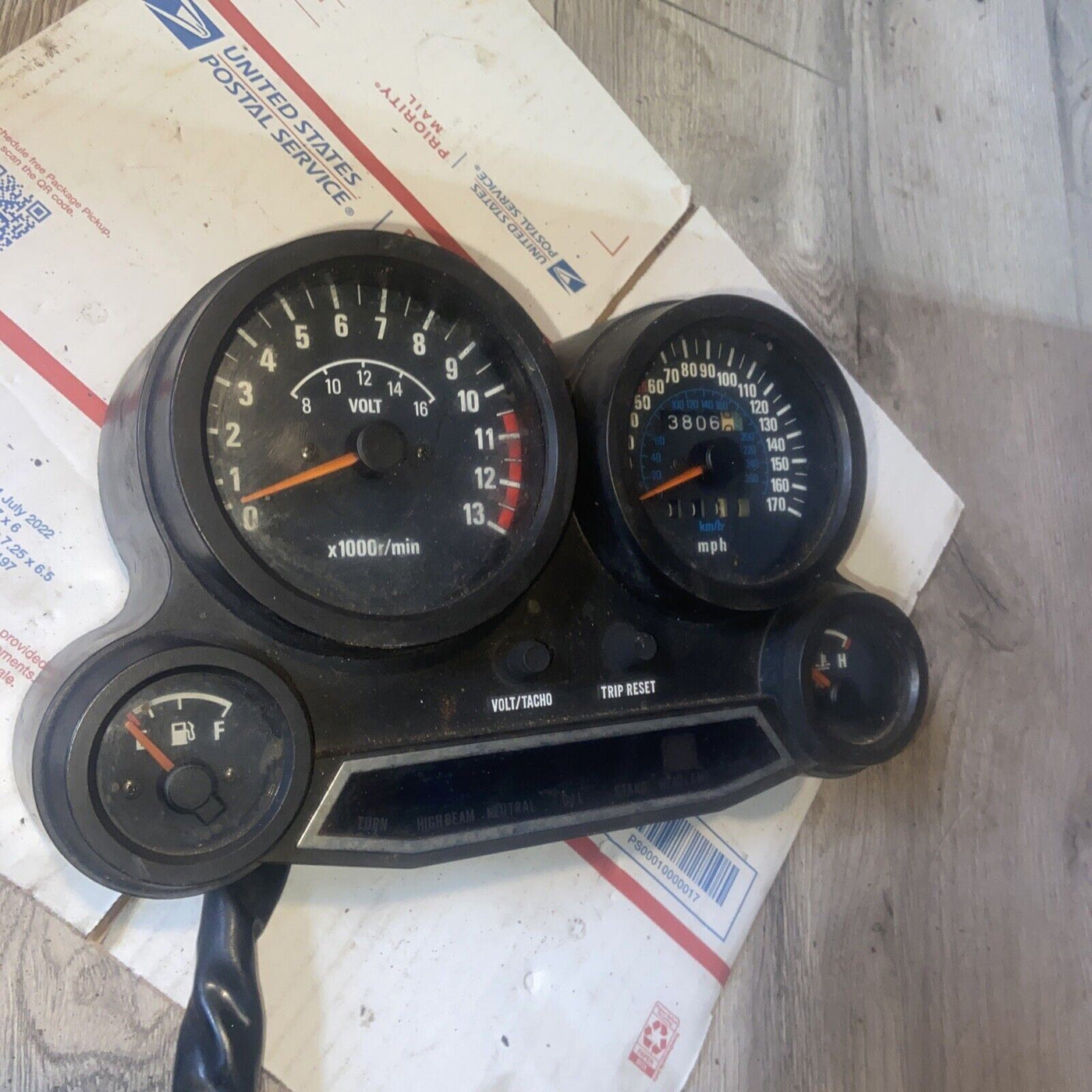 1986 86-87 KAWASAKI ZX1000 NINJA 1000R GAUGE CLUSTER SPEEDO TACH