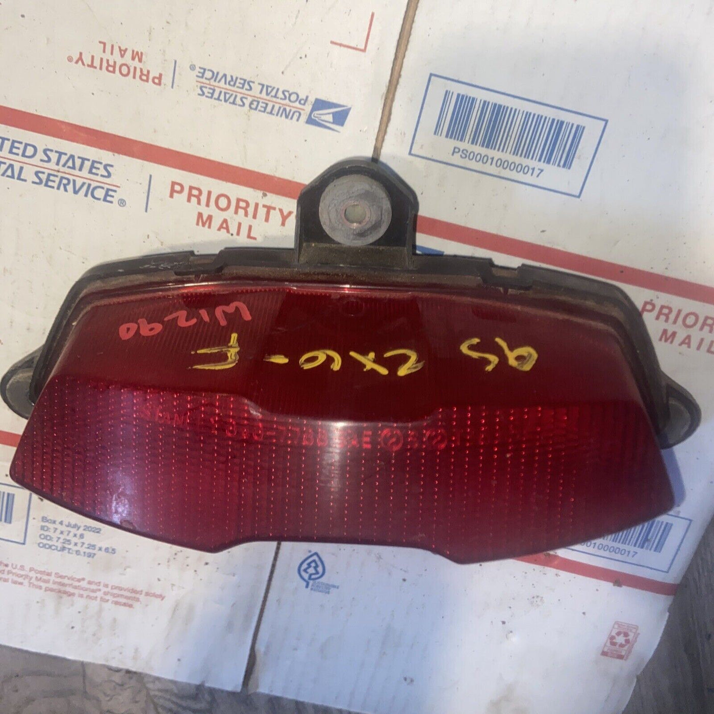 95 97 Kawasaki ZX6R ZX6 R Tail Light