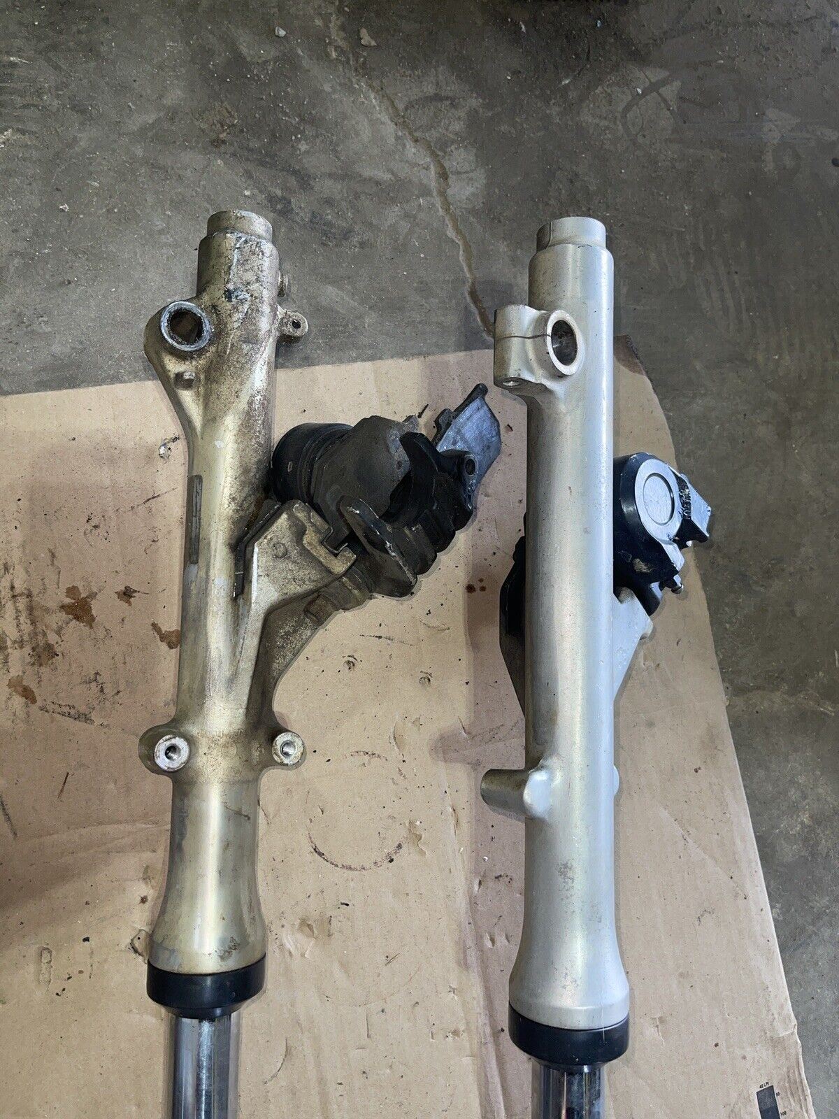 80 XS850 XS 850 FRONT FORKS SUSPENSION SHOCKS SPRINGS DAMPERS SET Fork caliper