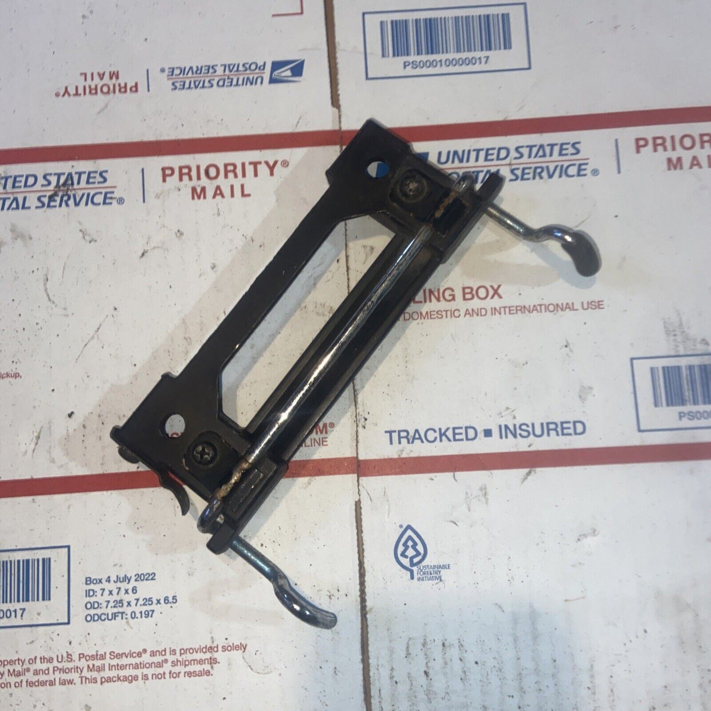 87 KAWASAKI NINJA EX 500A SUPPORT BRACKET SUBFRAME HELMET GRIP LATCH