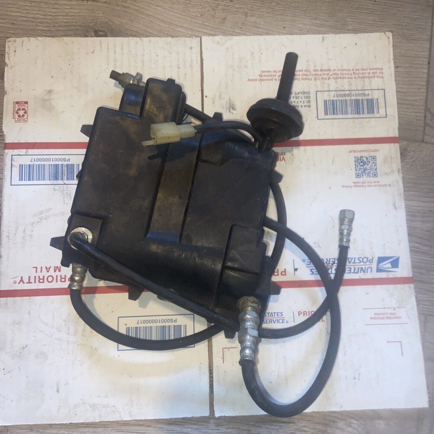 1986 Honda Goldwing GL1200 Aspencade H1100-2. air suspension compressor
