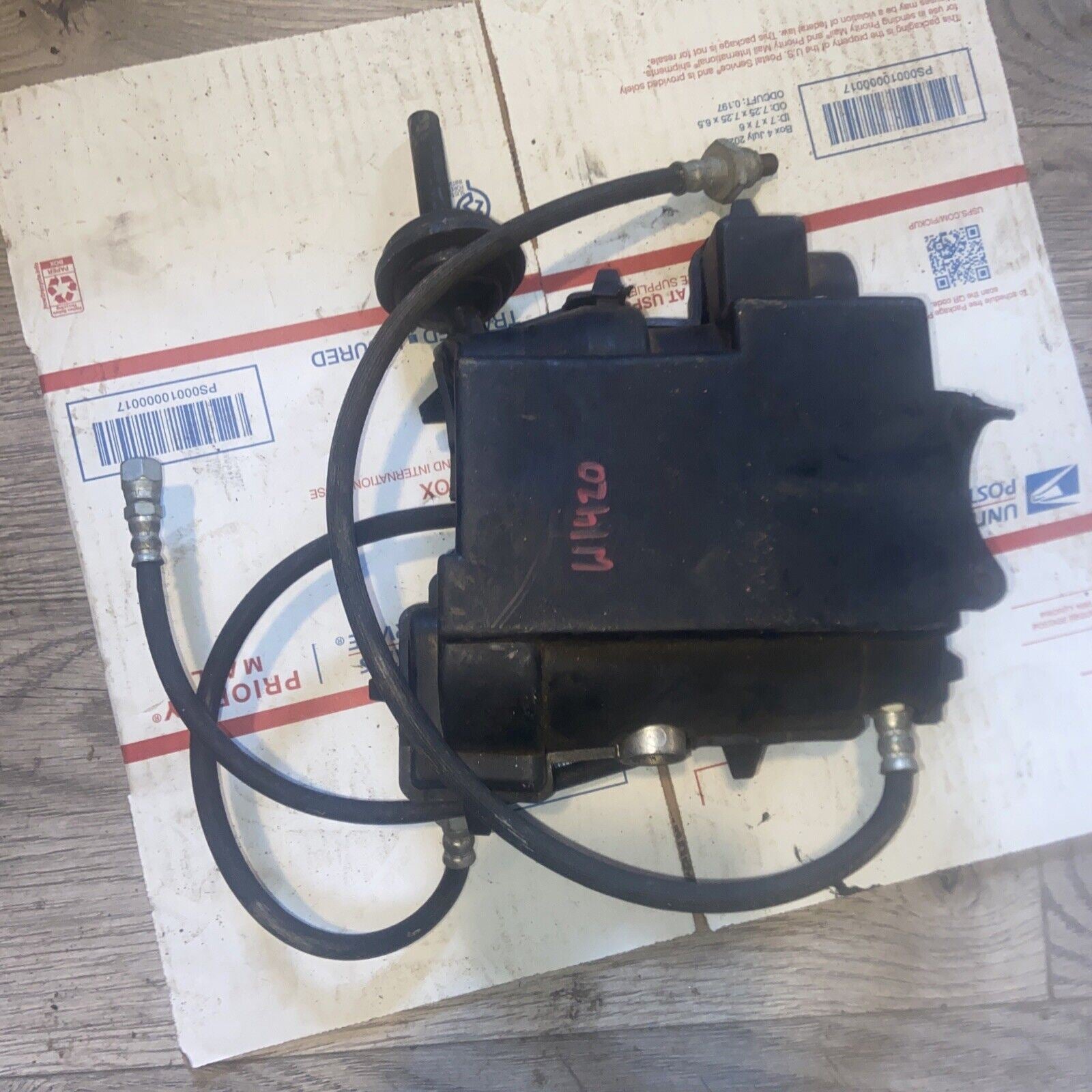 1986 Honda Goldwing GL1200 Aspencade H1100-2. air suspension compressor