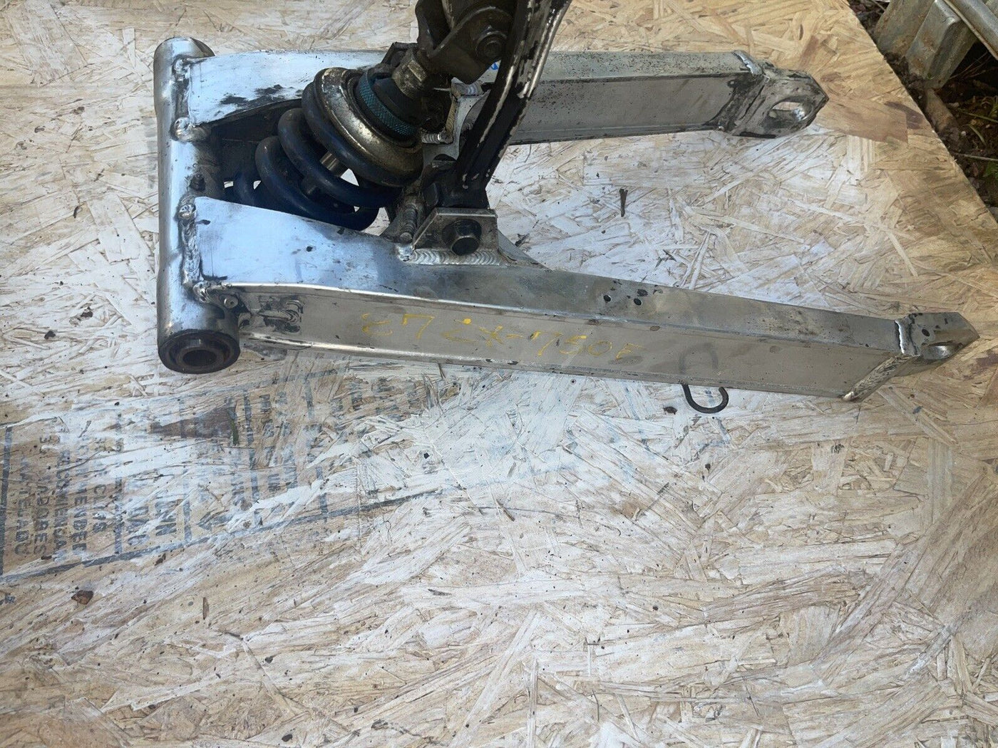 87 kawasaki zx 750 swingarm